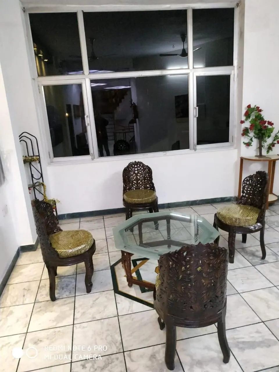 Patio in Hotel Taj Plaza, VIP Road, Agra