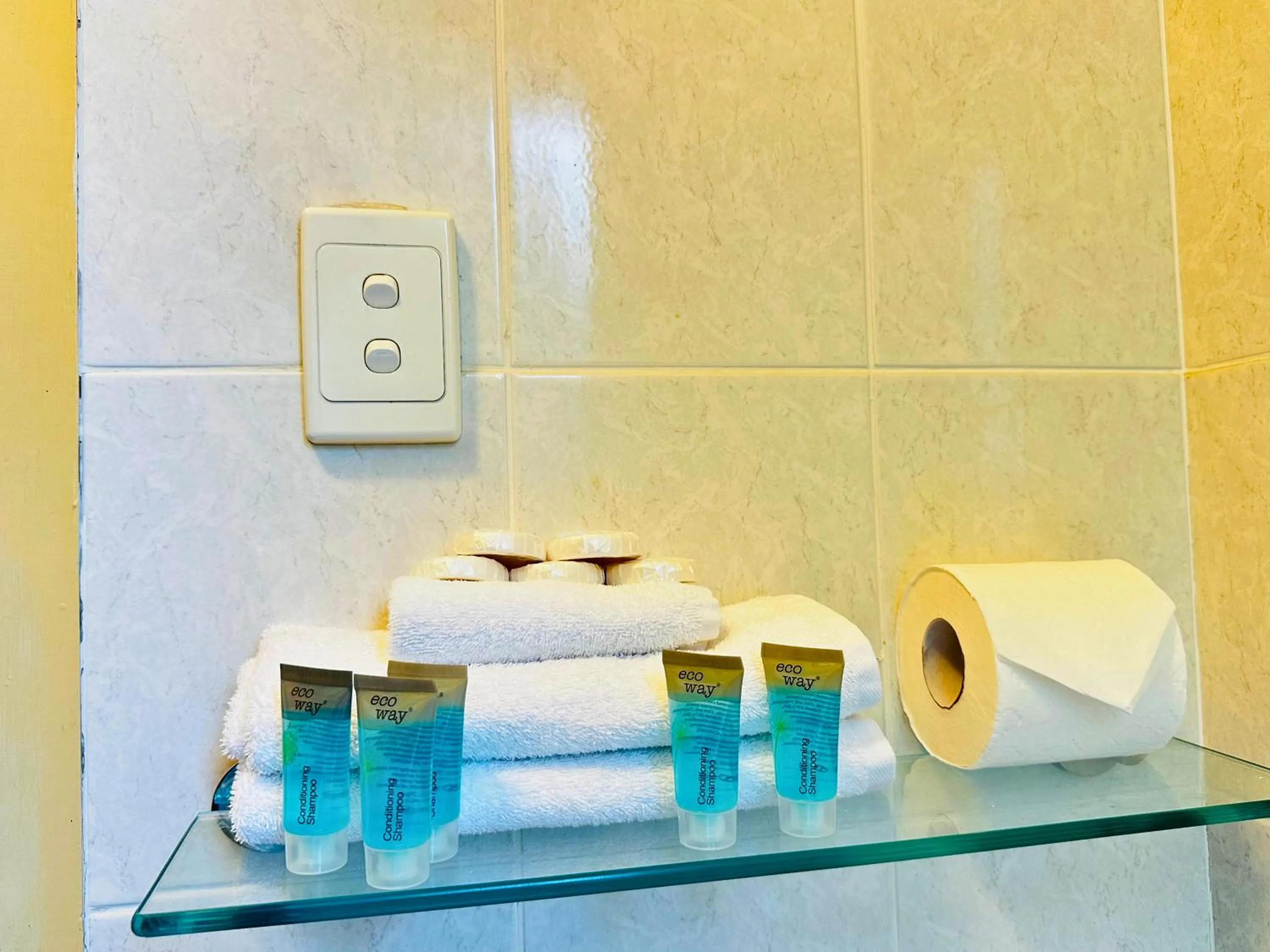 towels in Aussie Rest Motel