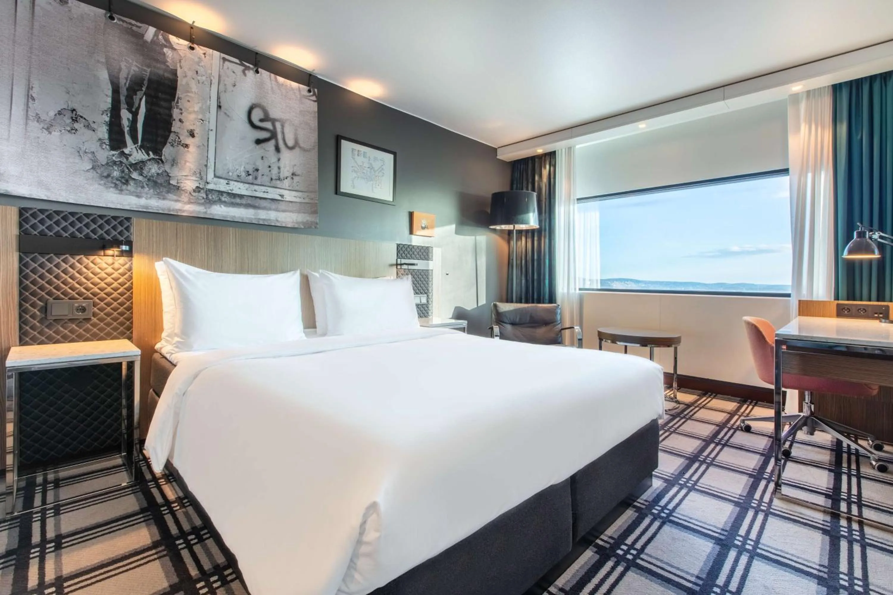 Bedroom, Bed in Radisson Blu Scandinavia Hotel, Oslo