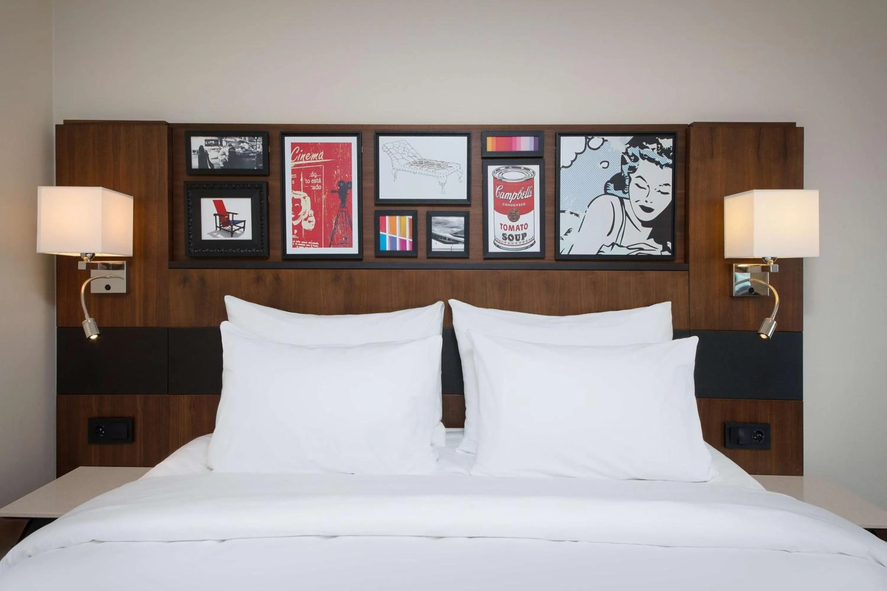 Bedroom, Bed in Radisson Blu Scandinavia Hotel, Oslo