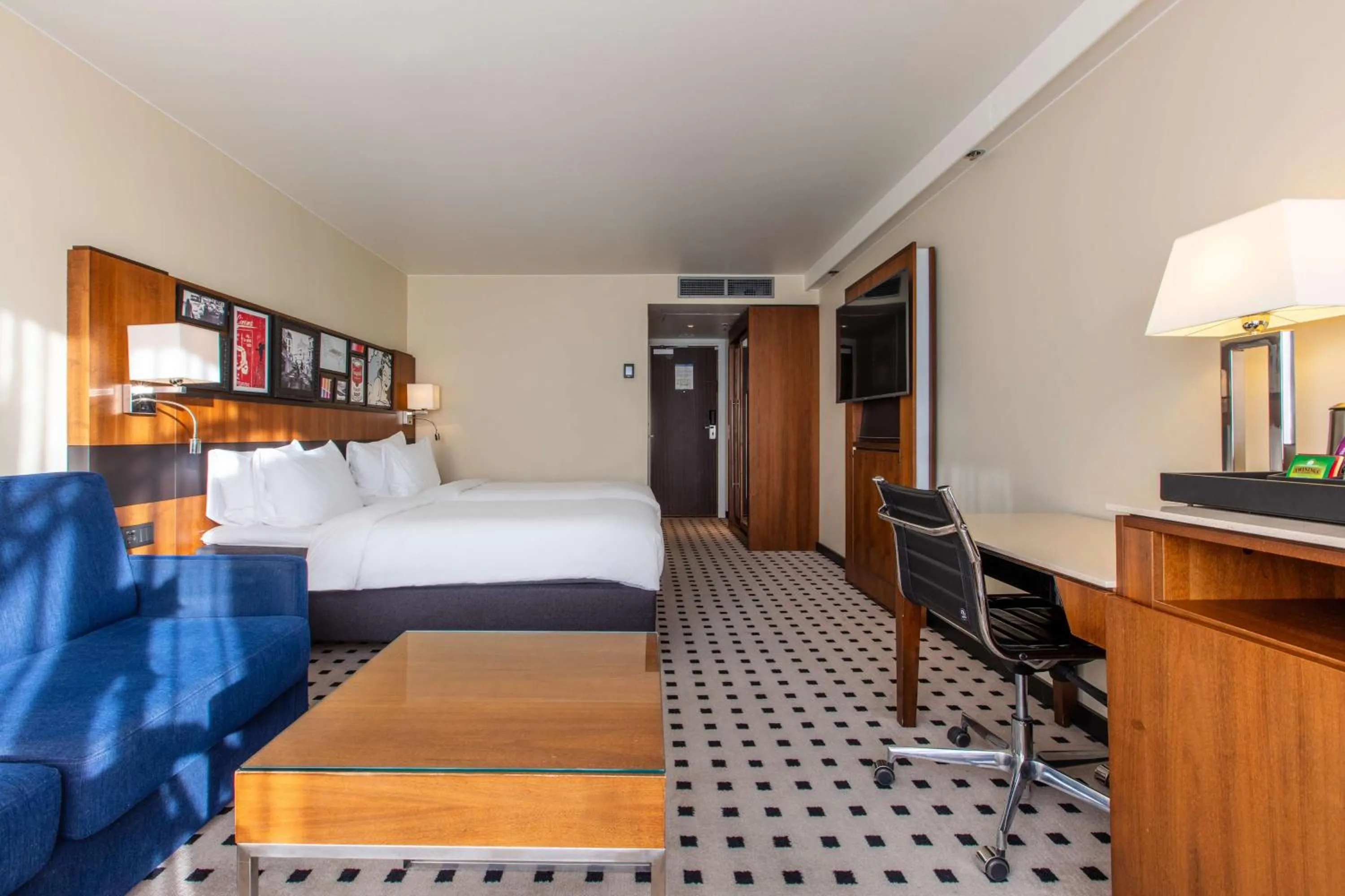 Bedroom, Bed in Radisson Blu Scandinavia Hotel, Oslo