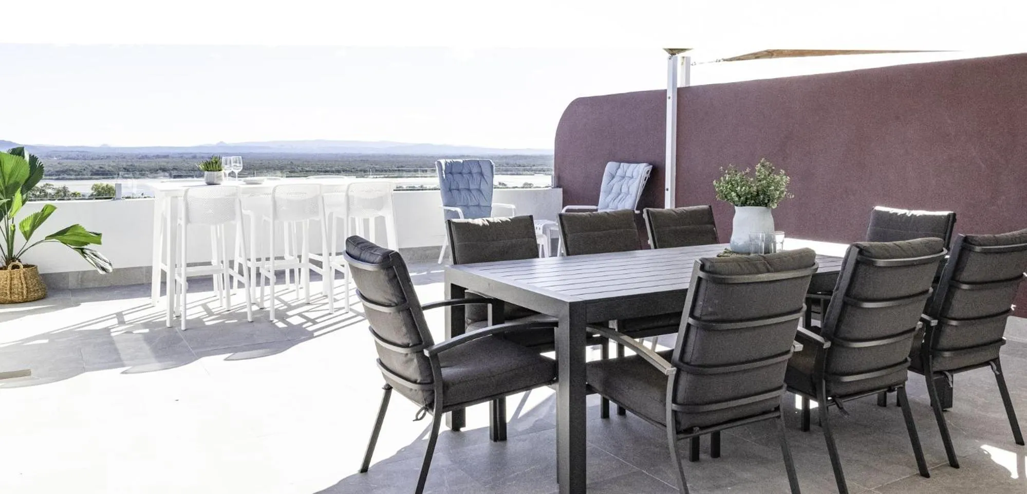 Property building in Bali Hai Apartments Noosa