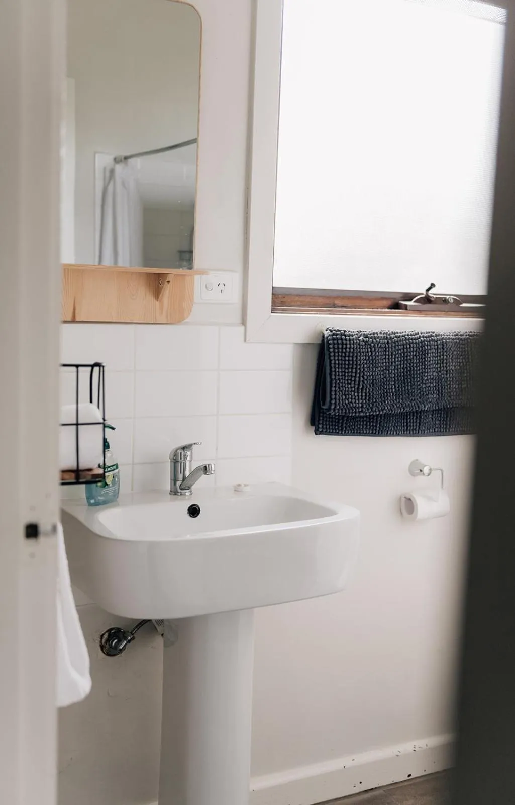 Bathroom in Port Albert Motel