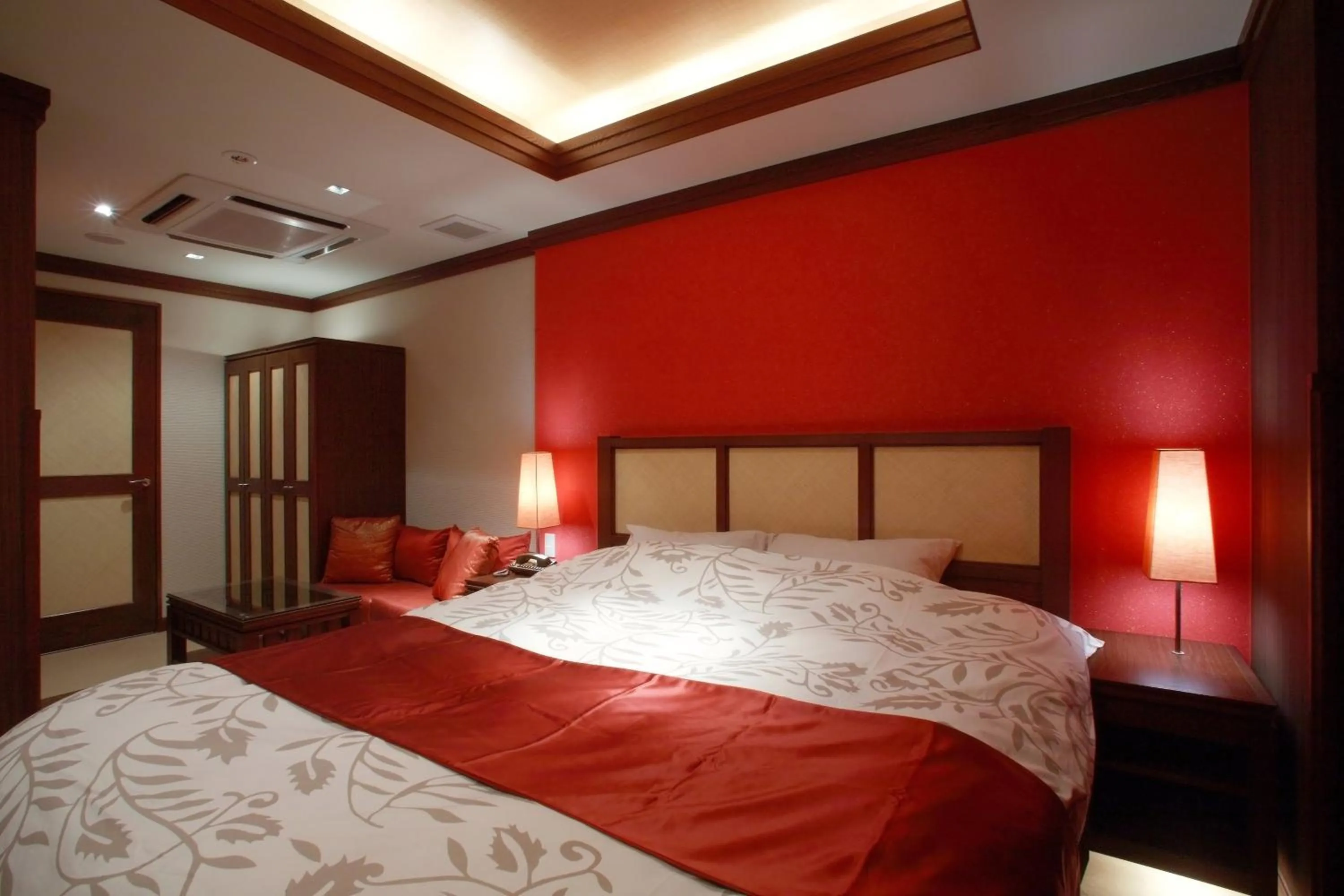 Photo of the whole room, Bed in Hotel Water Gate Tokuyama adult only