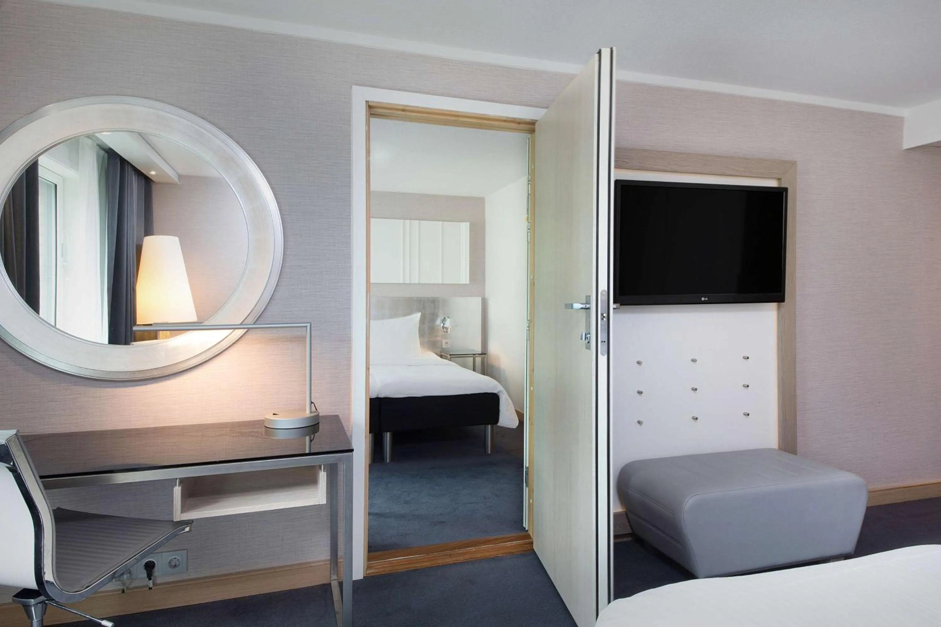 Bedroom, Bed in Scandic Royal Stavanger