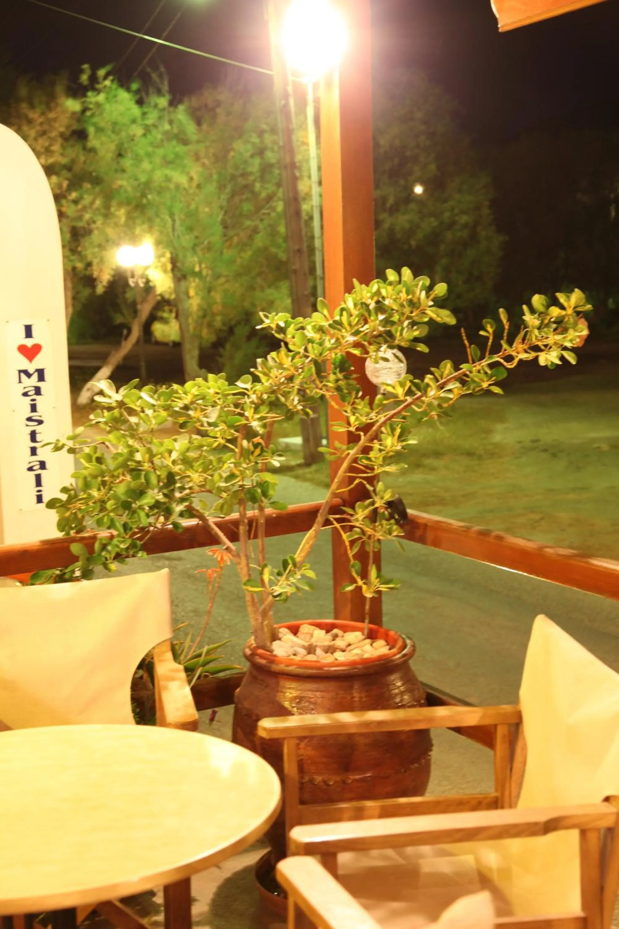 Seating area in Maistrali