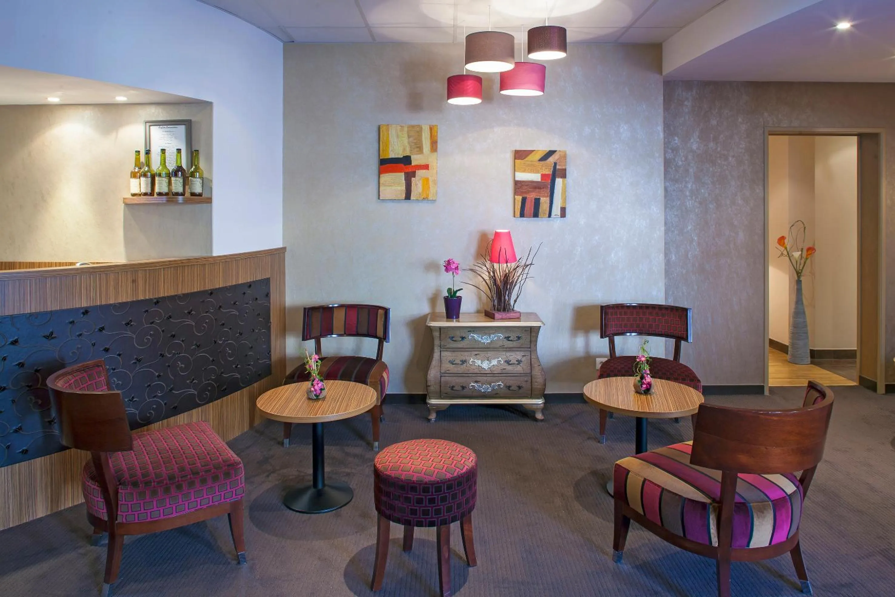 Lounge or bar in Hôtel Normandie Spa