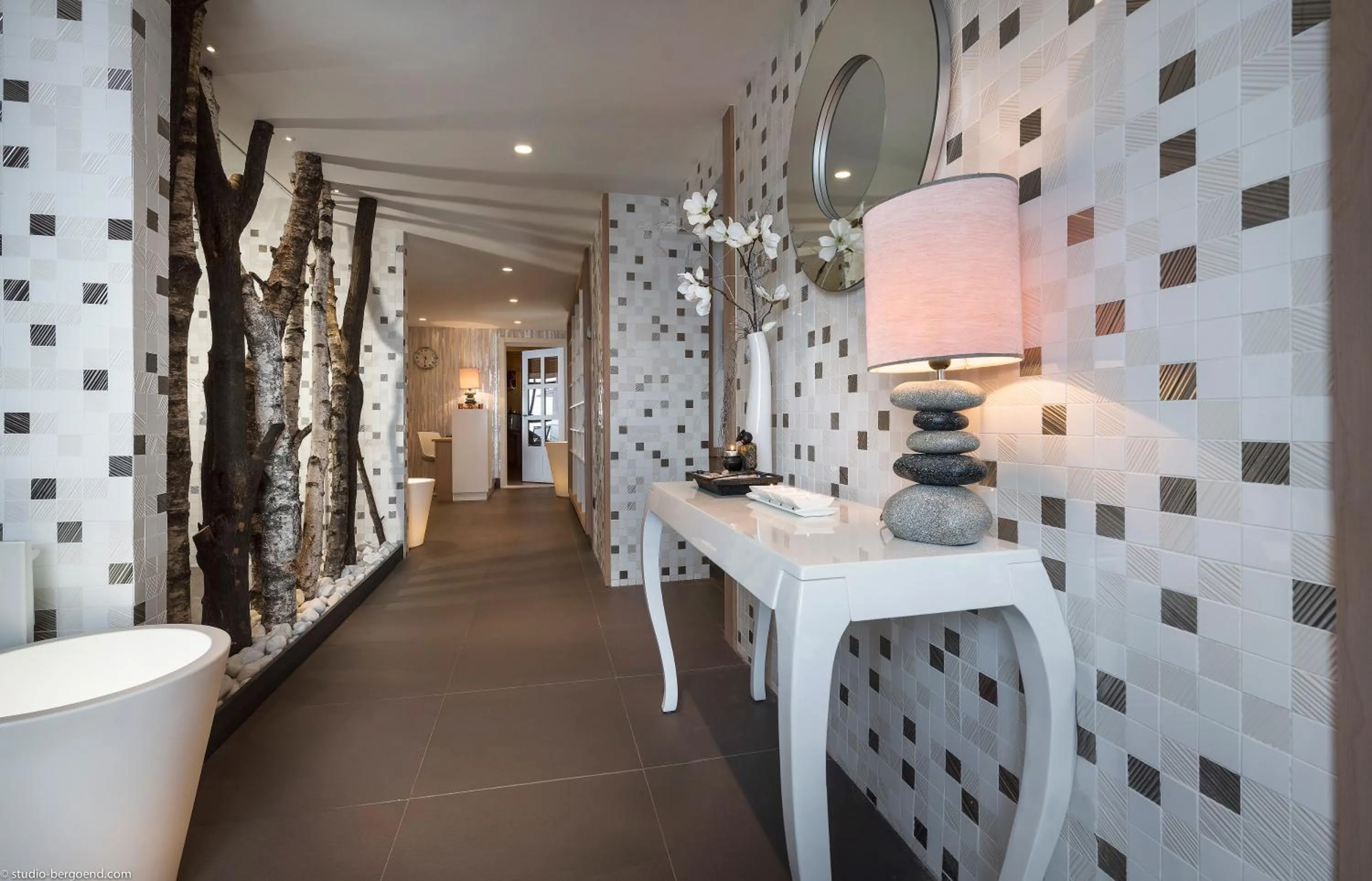 Decorative detail in Hôtel Village Montana by Les Etincelles