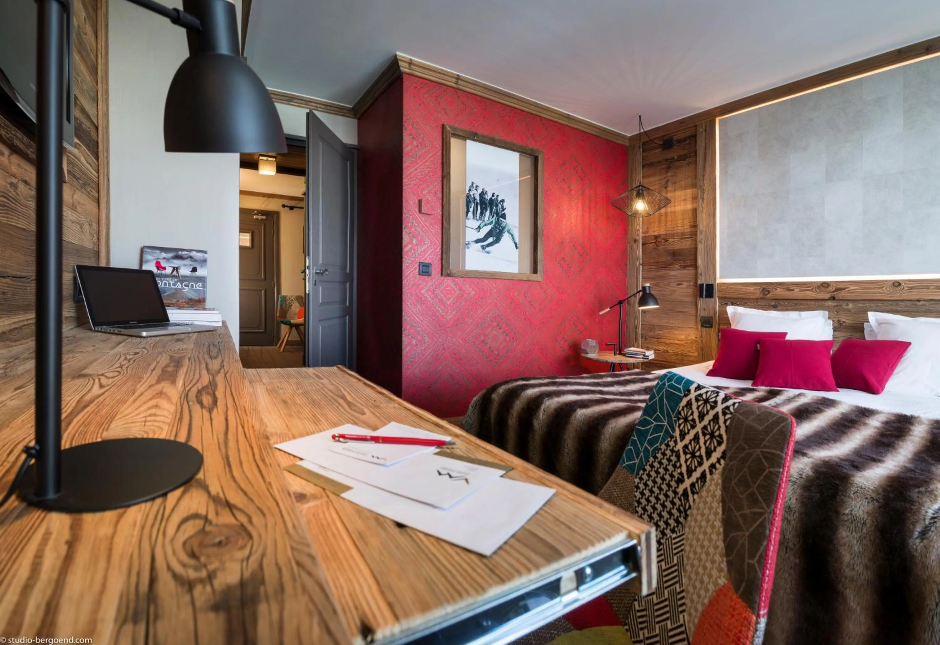 Bed in Hôtel Village Montana by Les Etincelles