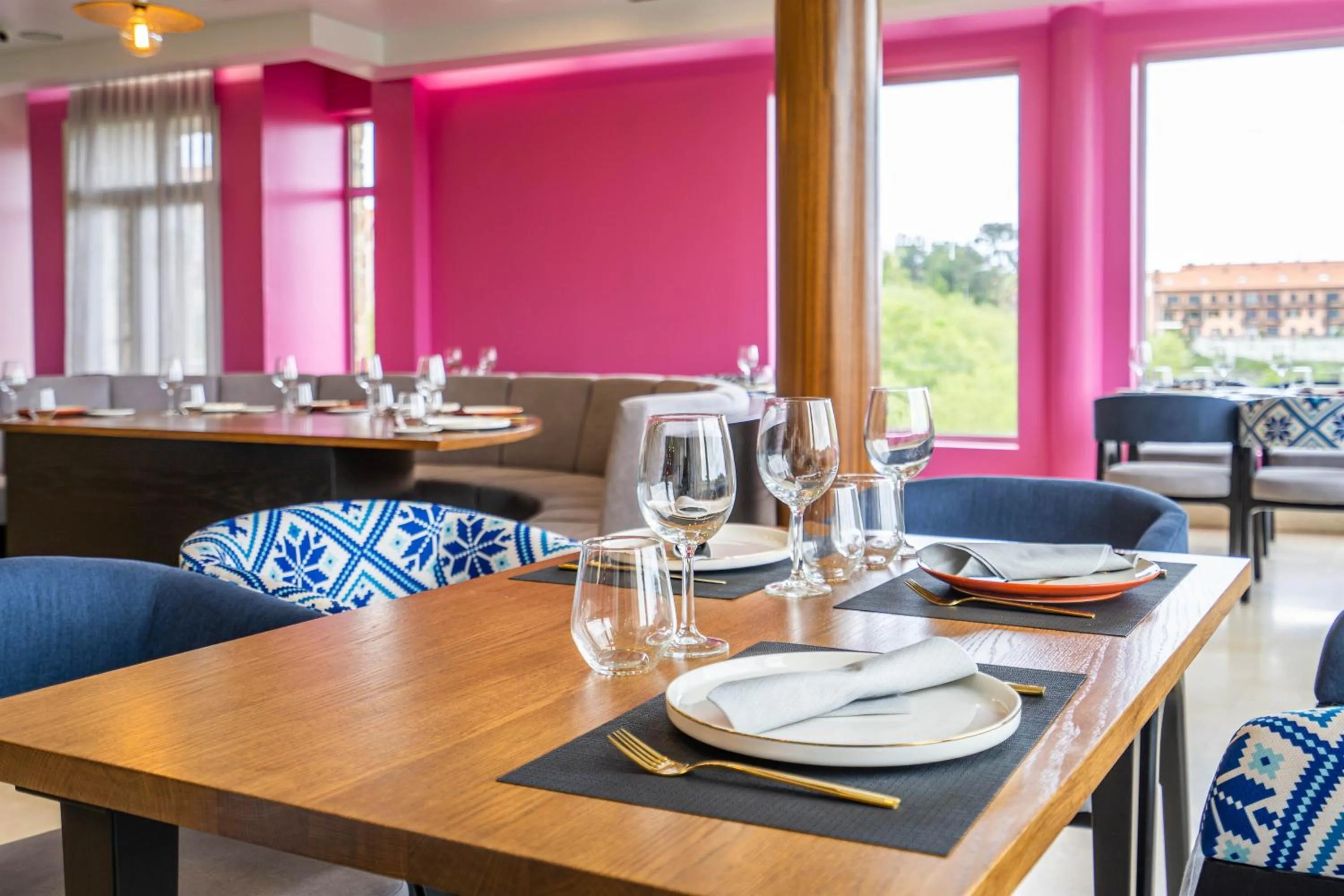 Restaurant/places to eat in Abba Comillas Hotel