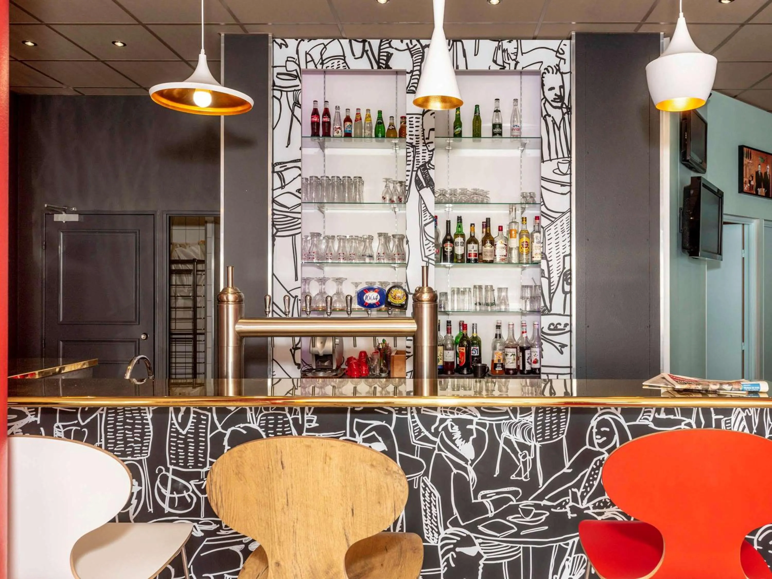 Lounge or bar in ibis Saint-Die