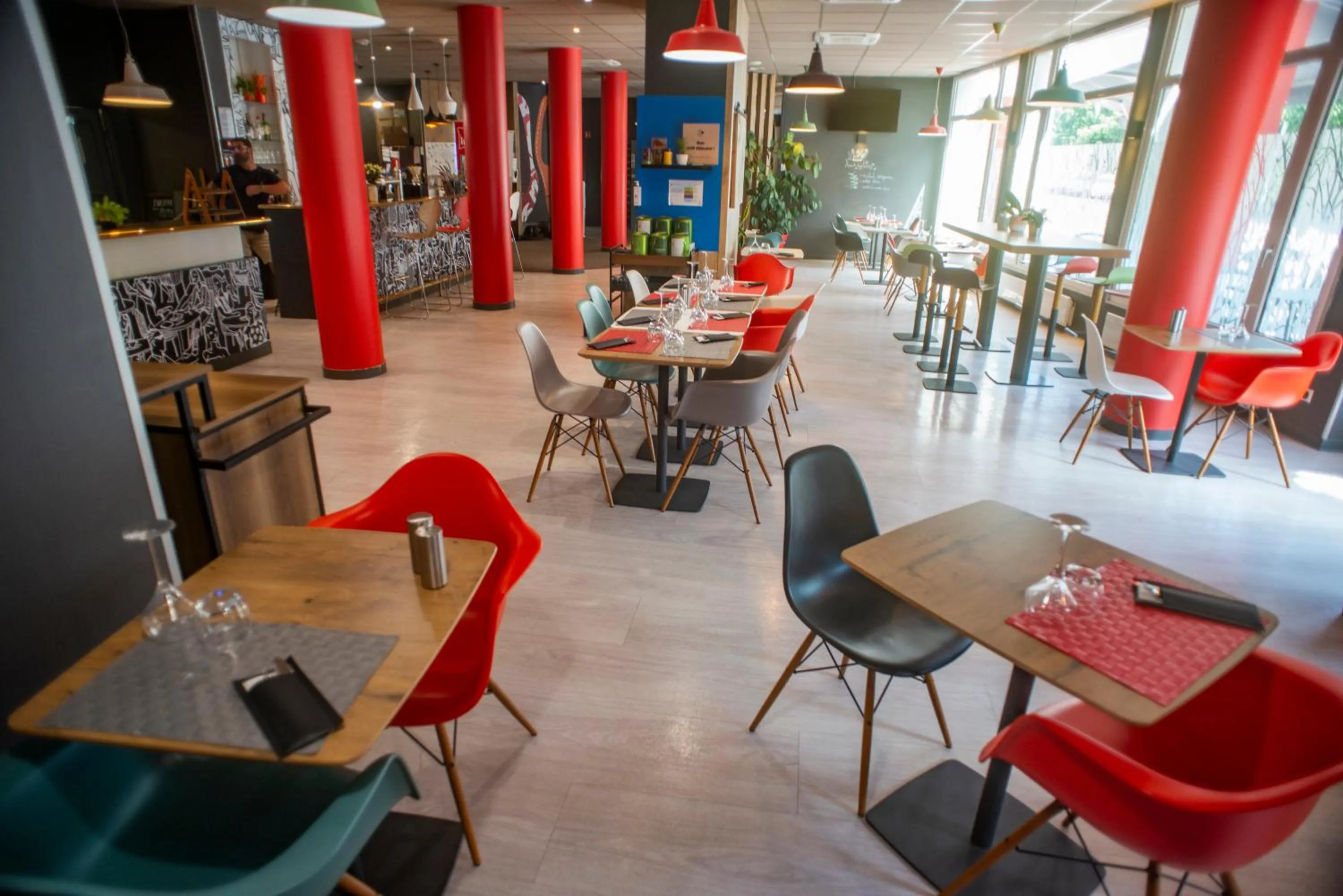 Restaurant/places to eat in ibis Saint-Die