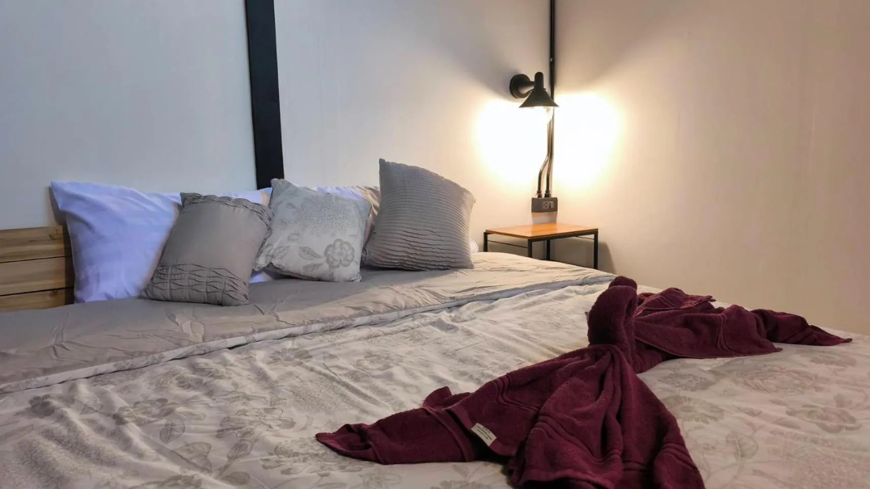 Bed in Saengcha Farm Resort