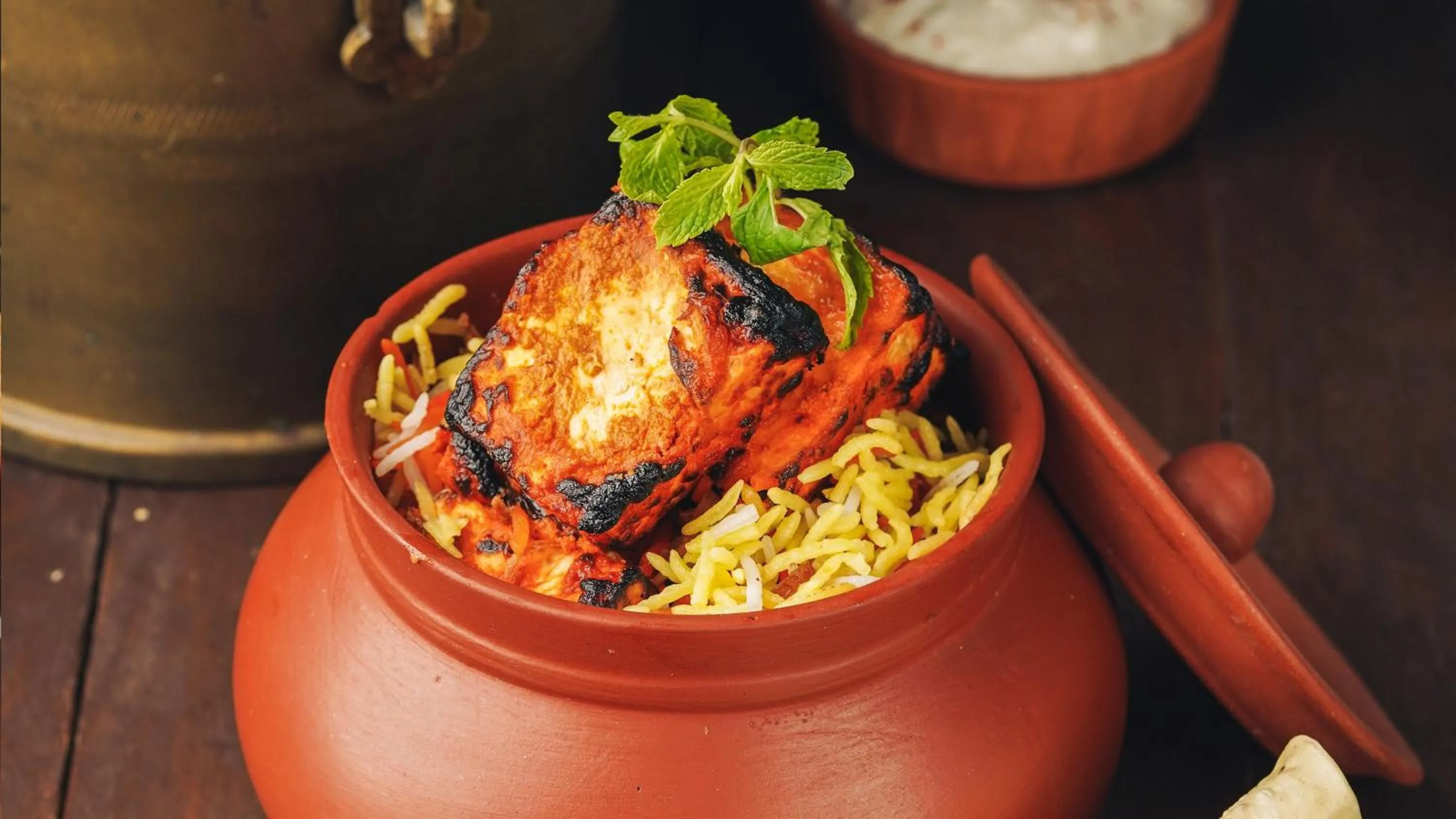 Restaurant/places to eat in InterContinental Marine Drive Mumbai by IHG