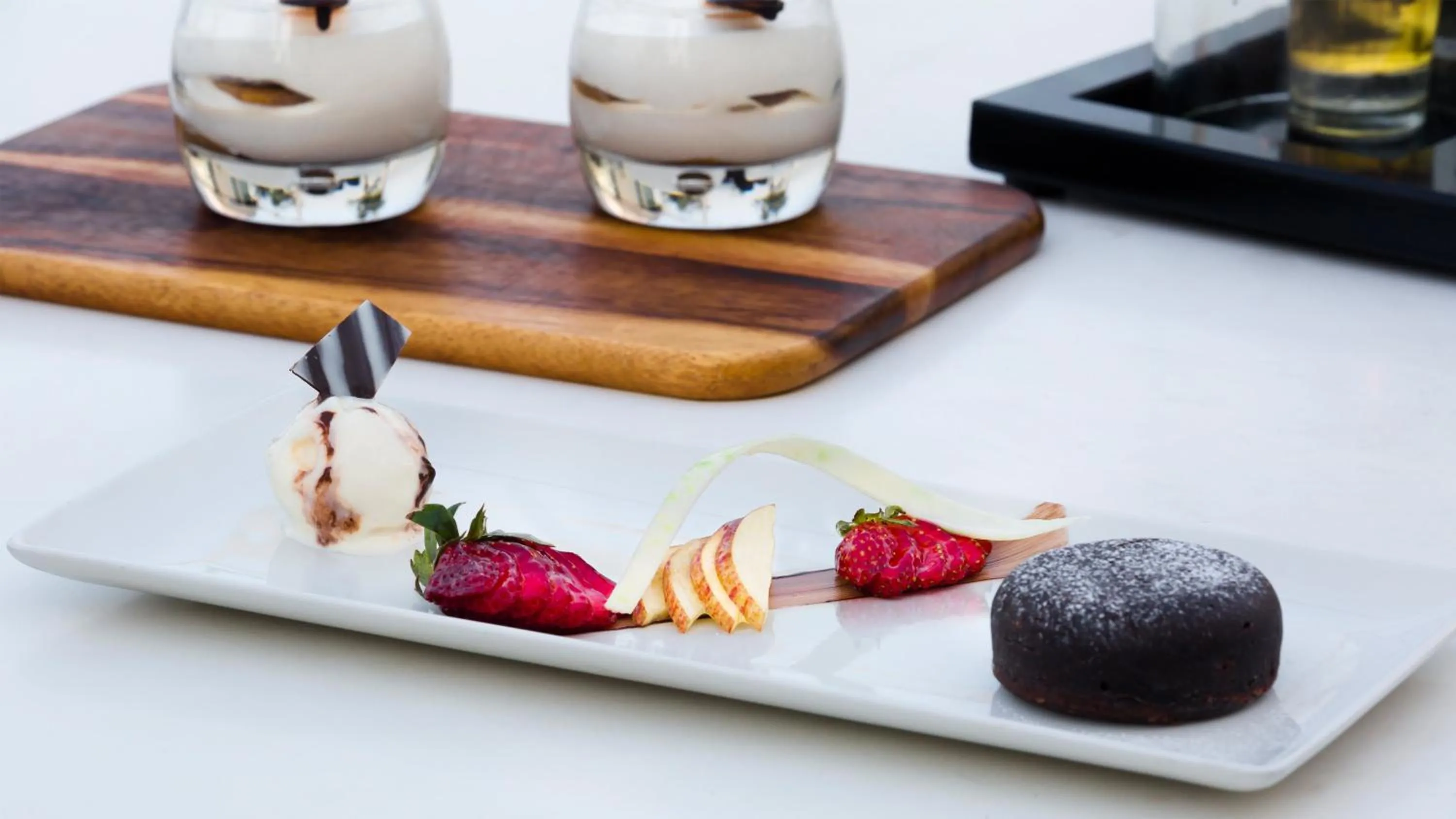 Restaurant/places to eat in InterContinental Marine Drive Mumbai by IHG