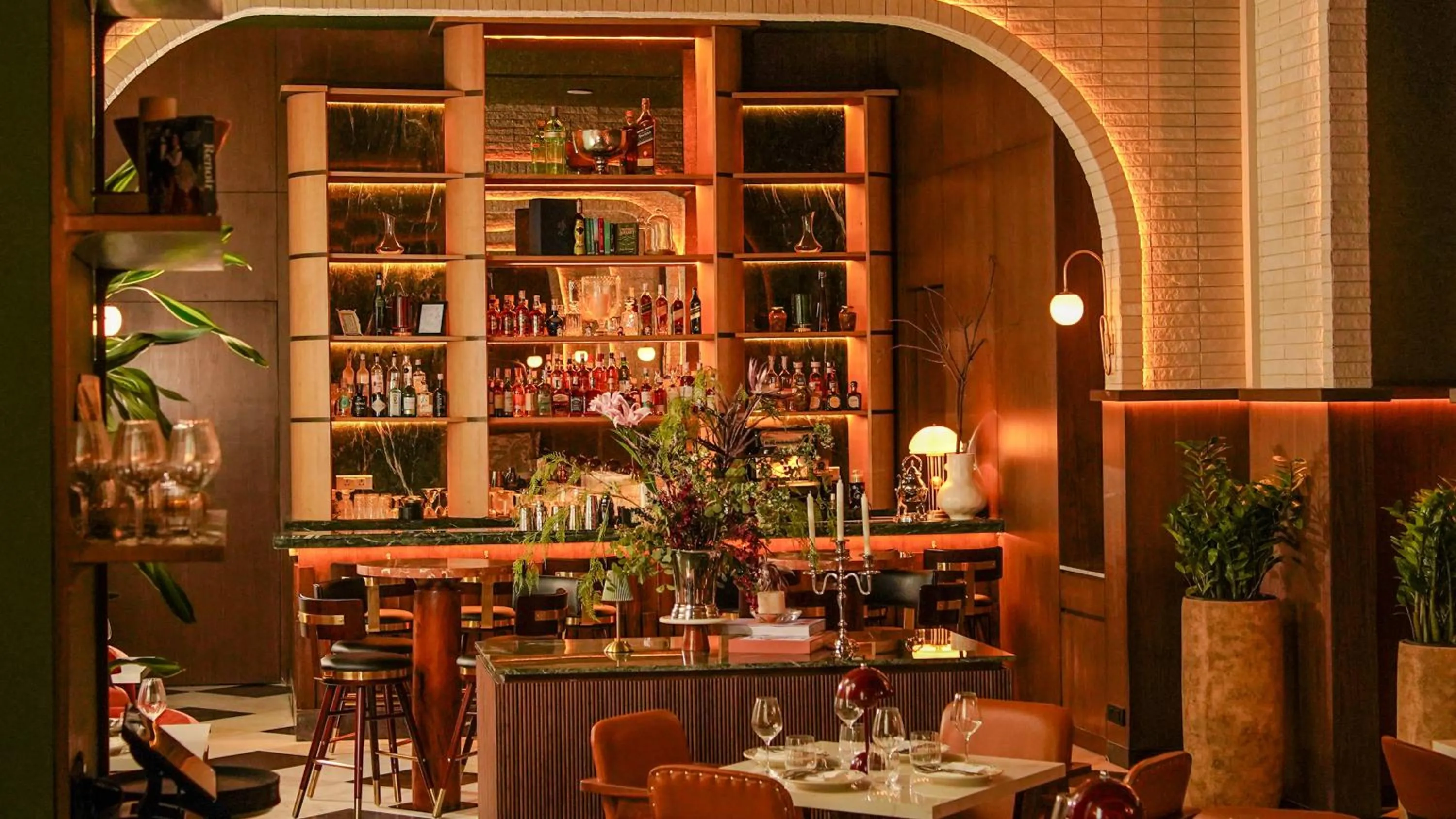 Restaurant/places to eat in InterContinental Marine Drive Mumbai by IHG