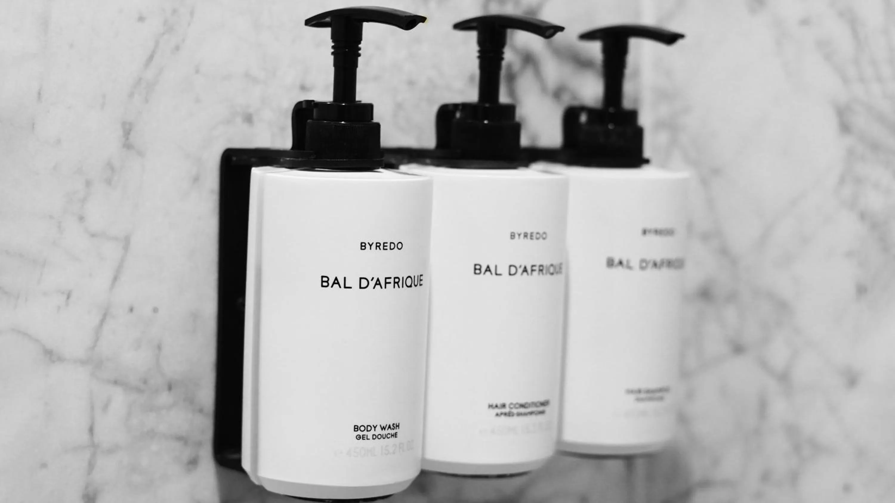 Photo of the whole room in InterContinental Marine Drive Mumbai by IHG