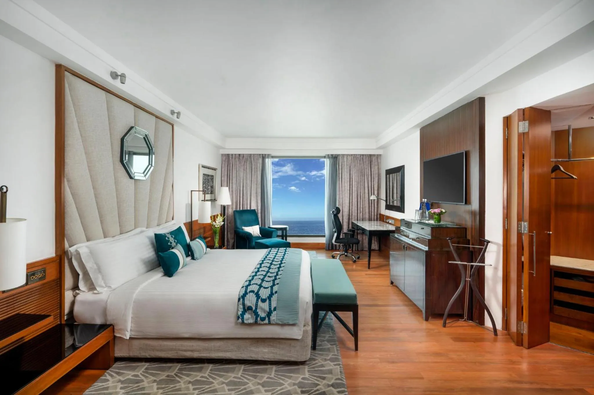 Photo of the whole room, Bed in InterContinental Marine Drive Mumbai by IHG