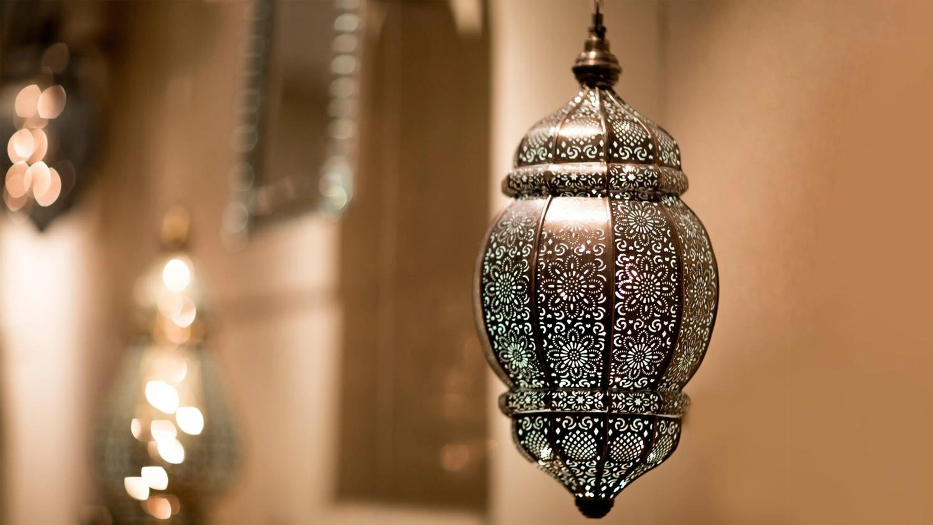 Restaurant/places to eat in InterContinental Marine Drive Mumbai by IHG