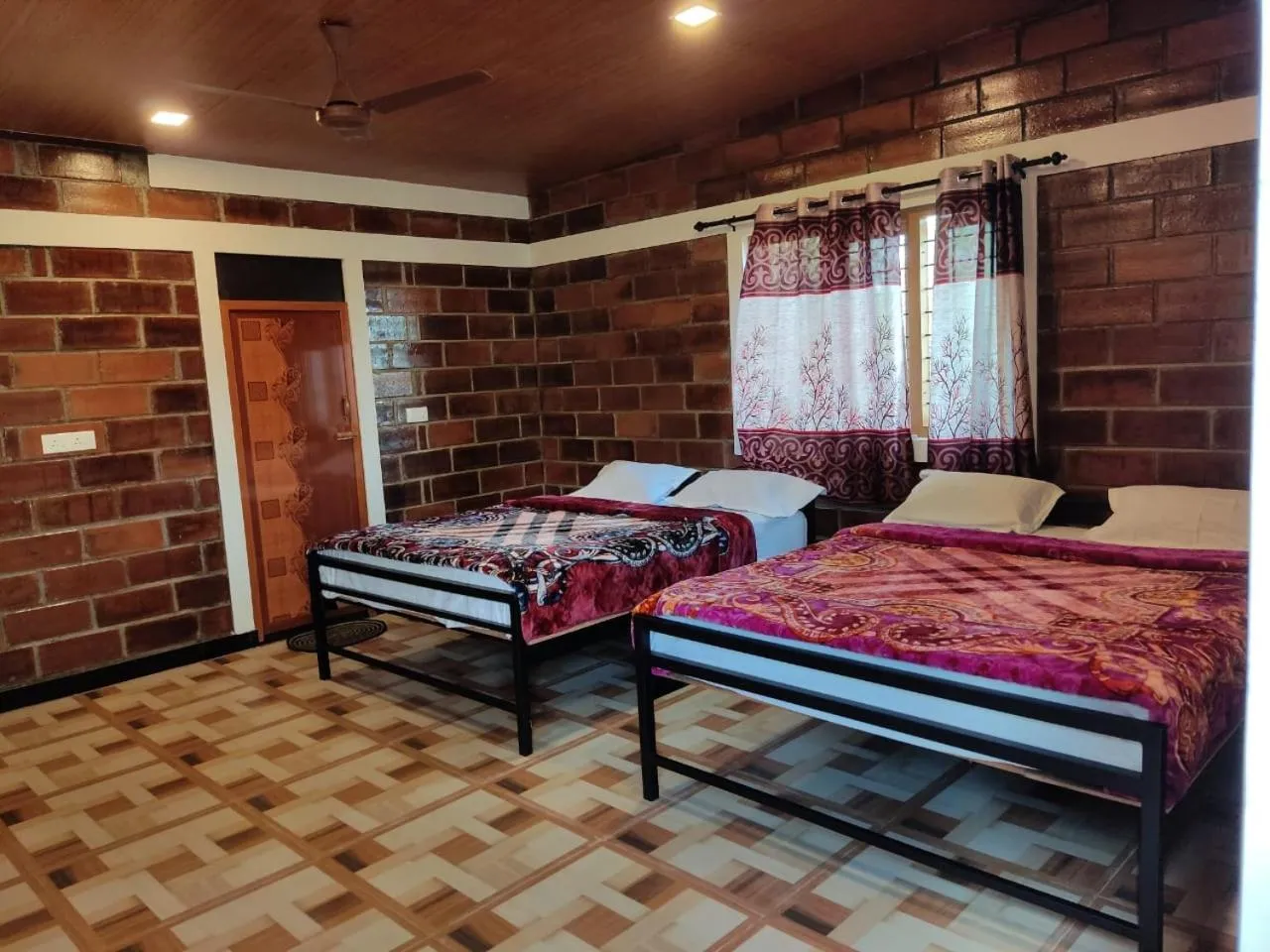 Bedroom, Bed in Green Hills Farm And Guest House