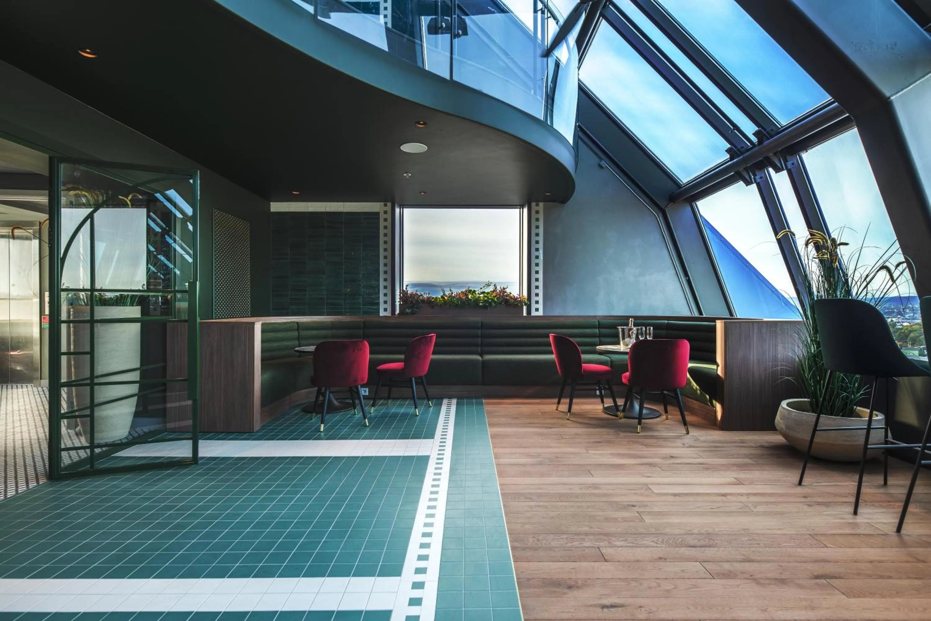 Restaurant/places to eat in Radisson Blu Plaza Hotel, Oslo