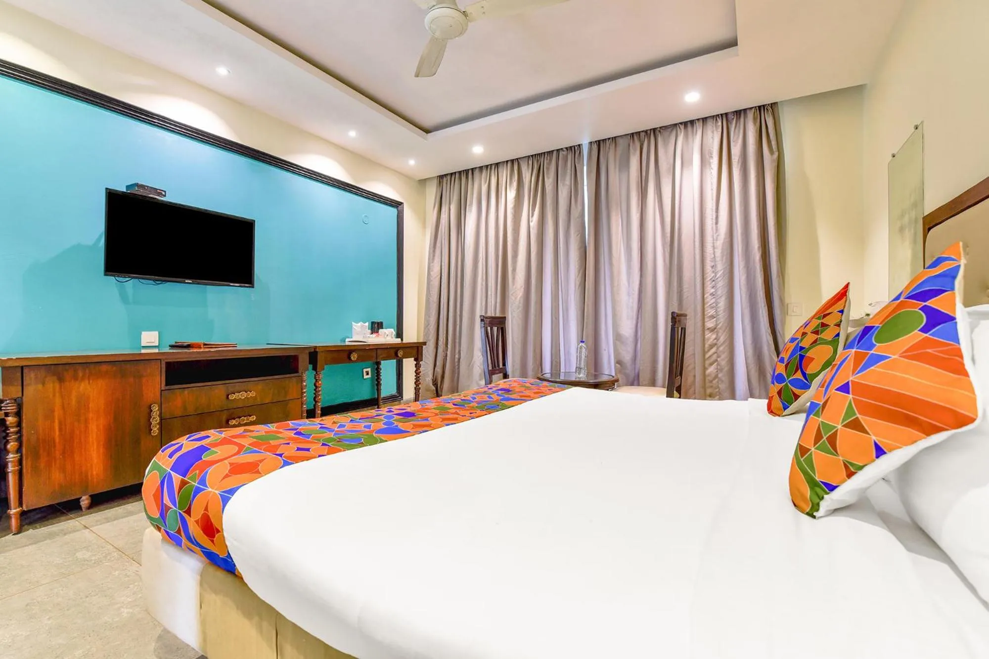 Bed in FabHotel Prime The King's Court - Nr Calangute Beach