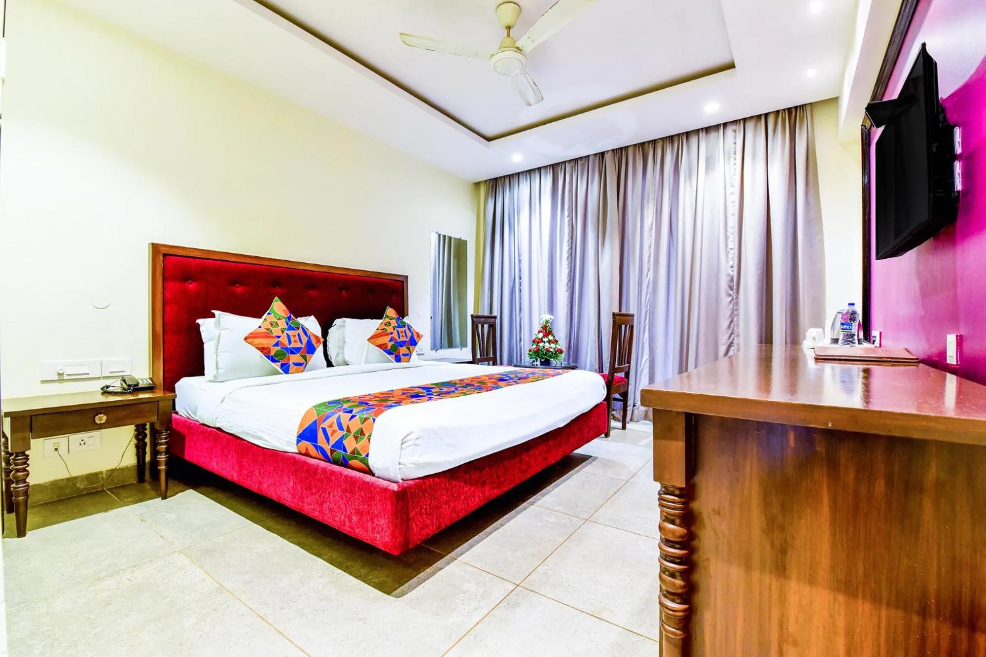 Bed in FabHotel Prime The King's Court - Nr Calangute Beach