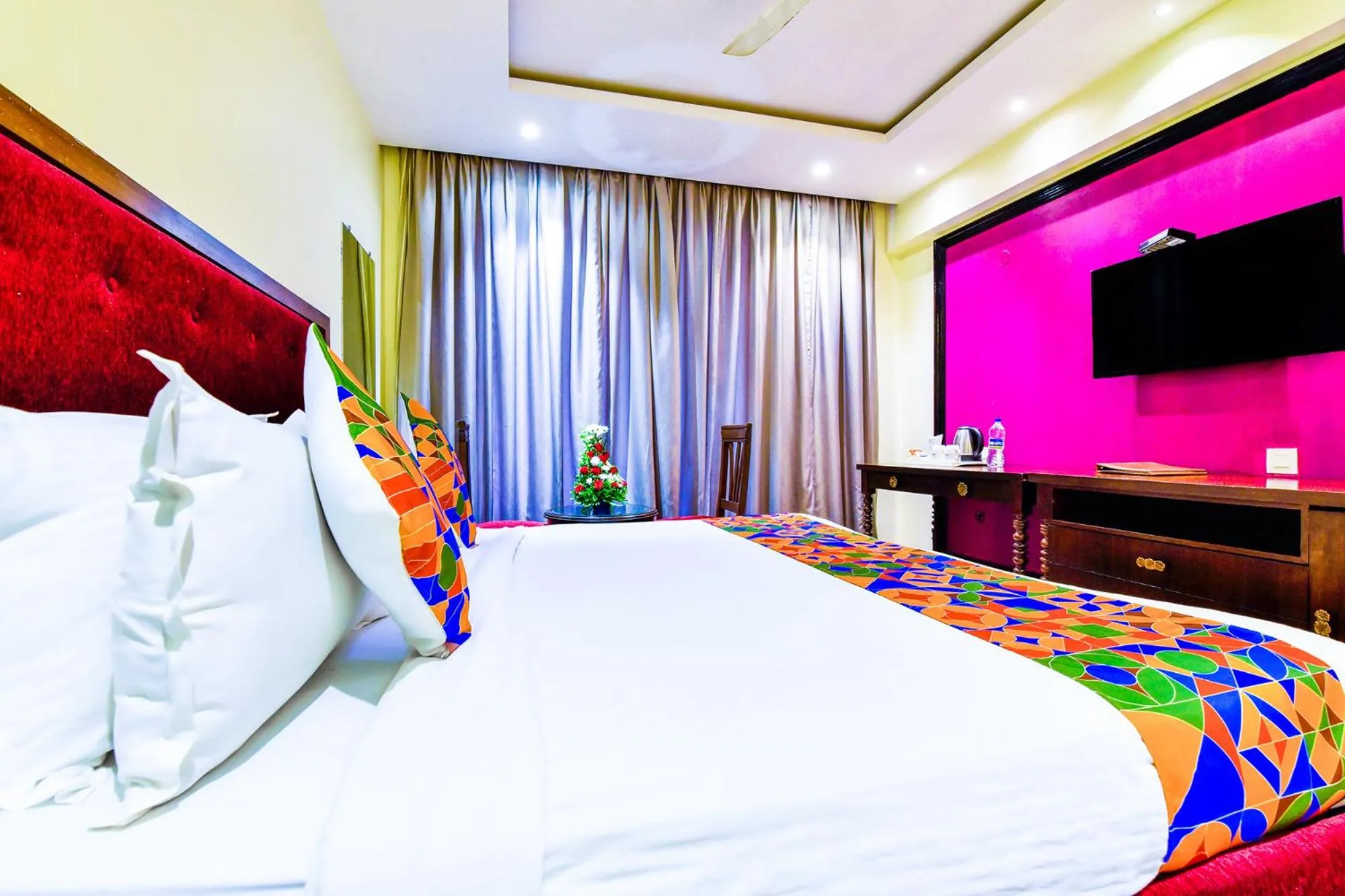 Bed in FabHotel Prime The King's Court - Nr Calangute Beach