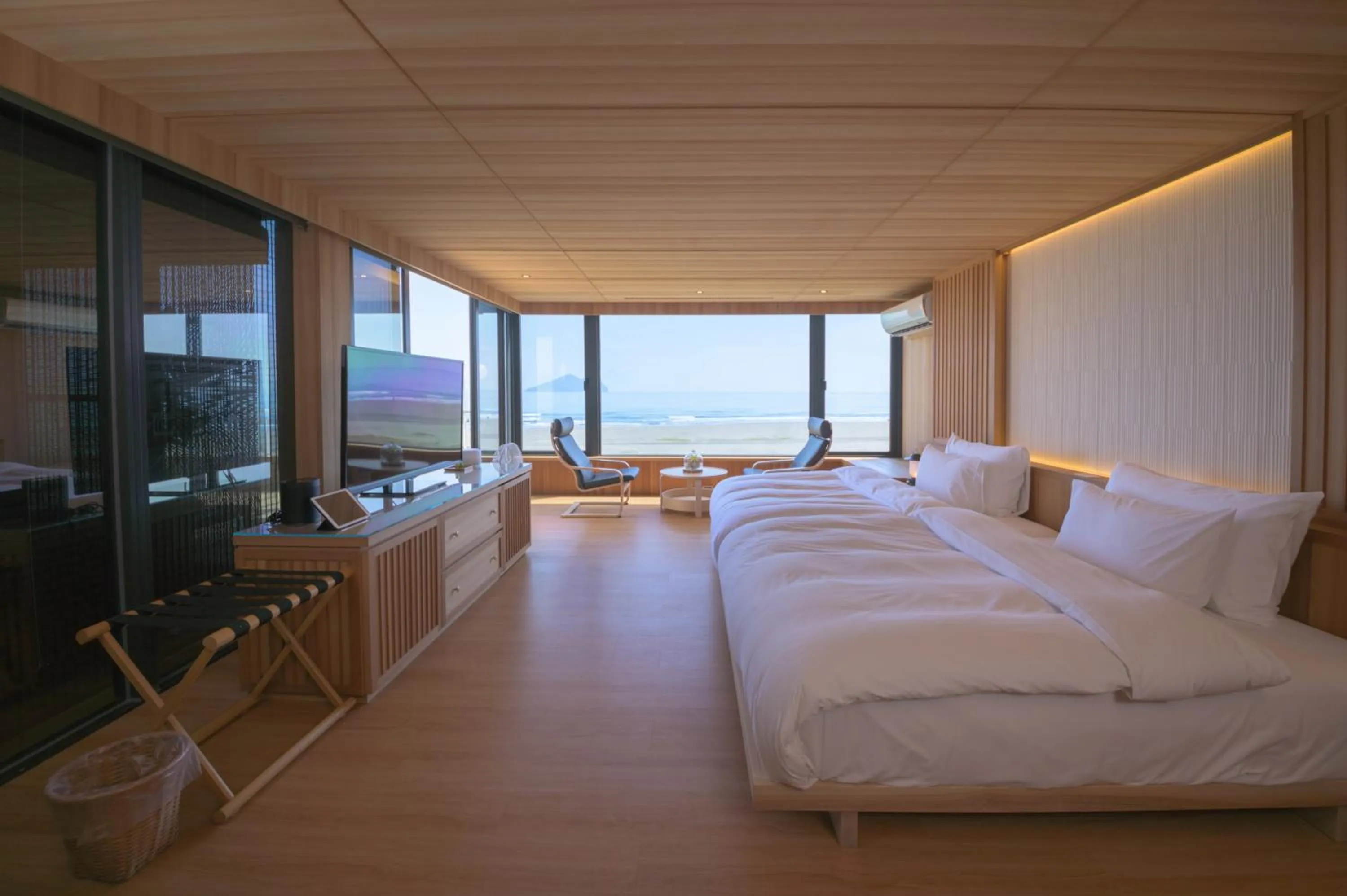 Bedroom, Bed in Play Hotel