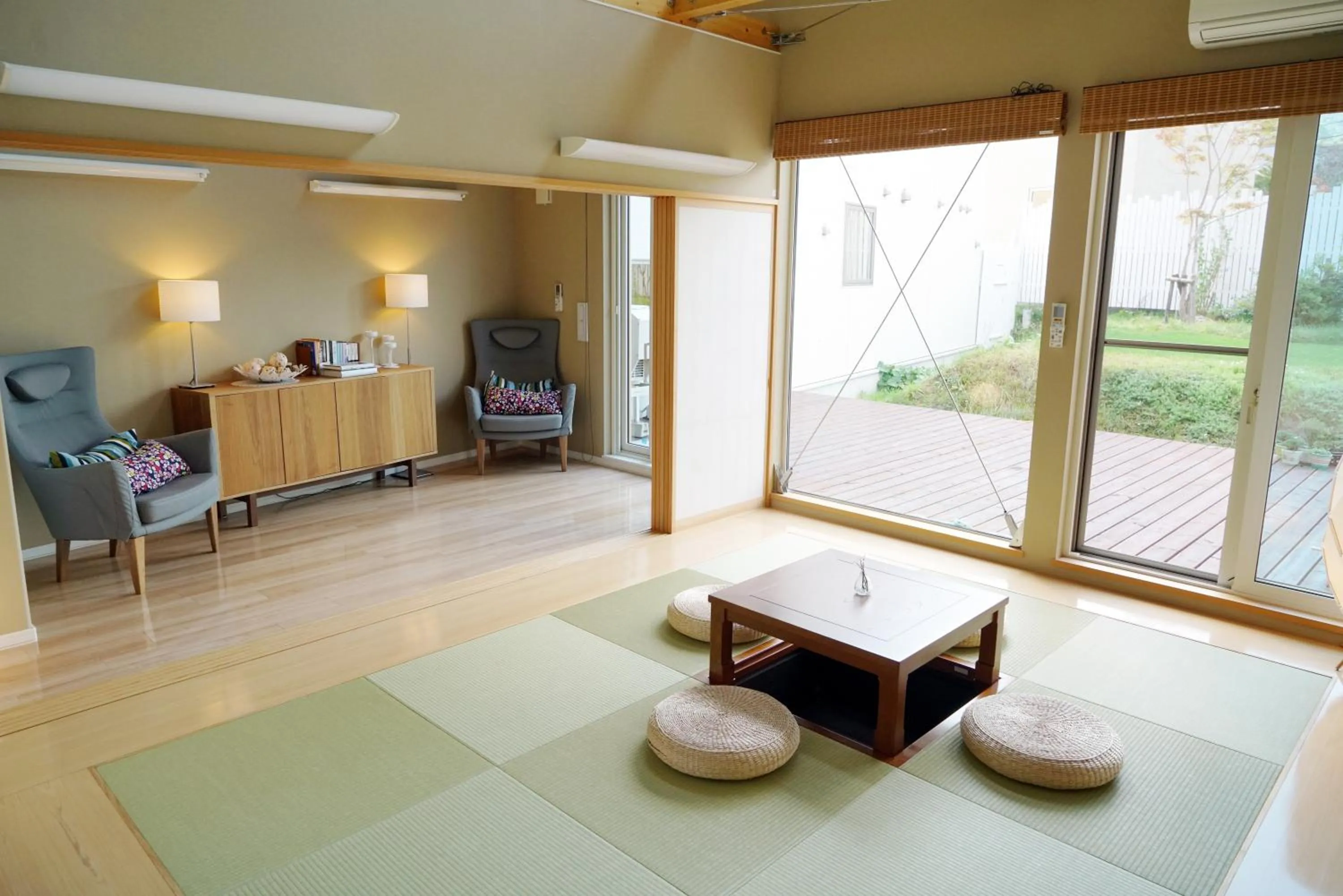 Communal lounge/ TV room in Villa Sapporo Honobono