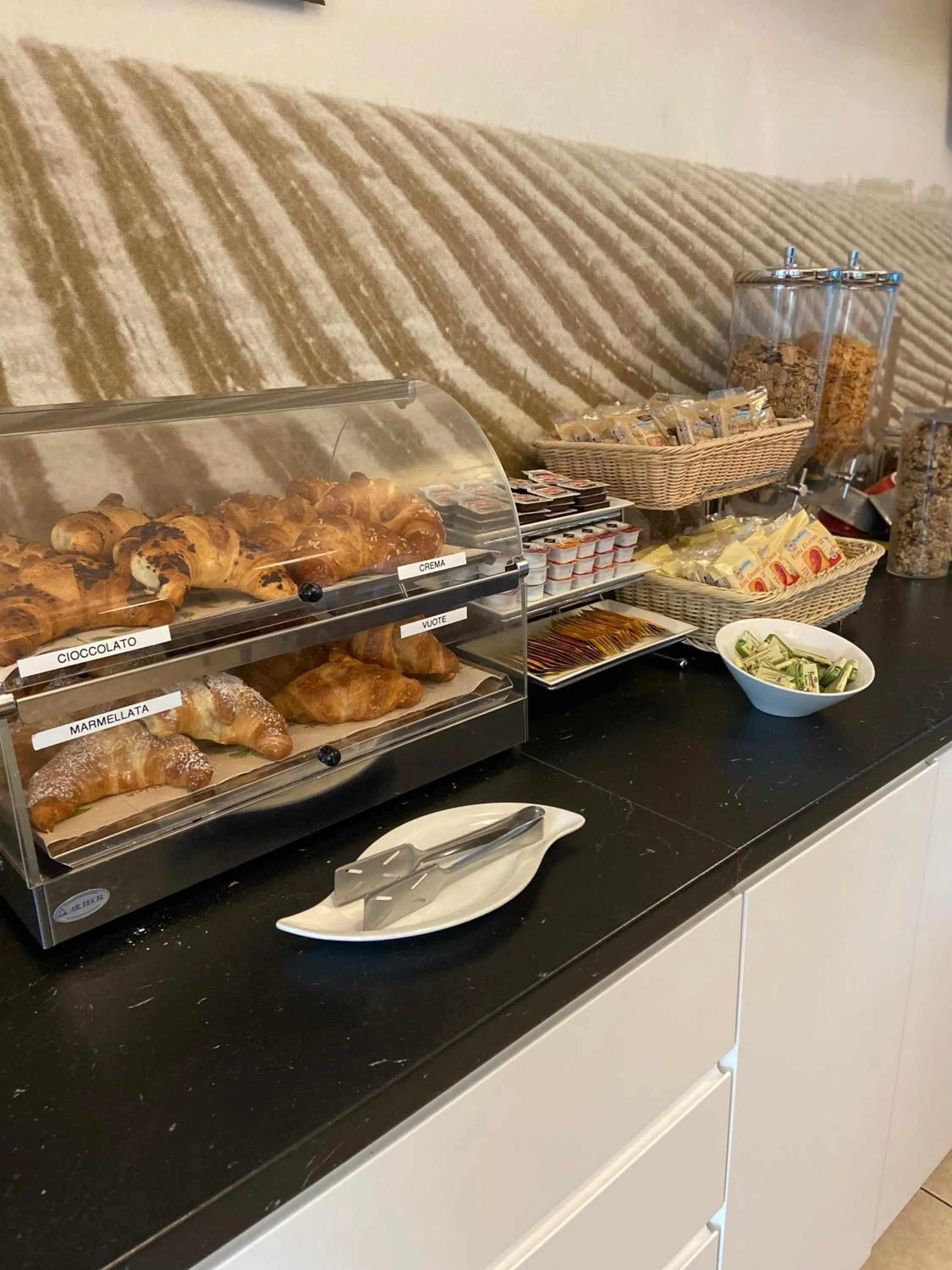 Breakfast in Hotel Palace del Conero