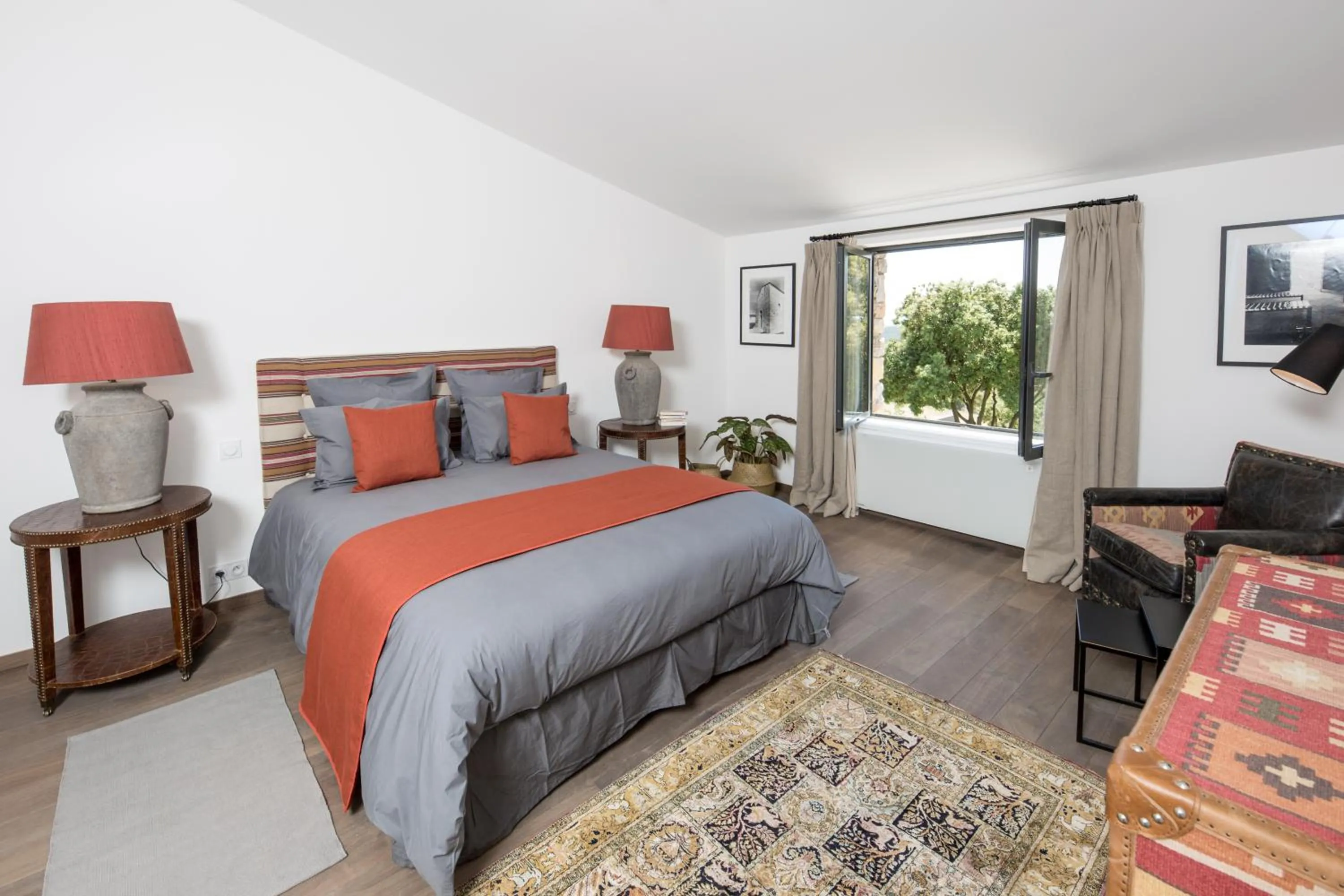 Property building, Bed in Domaine Monte Verdi