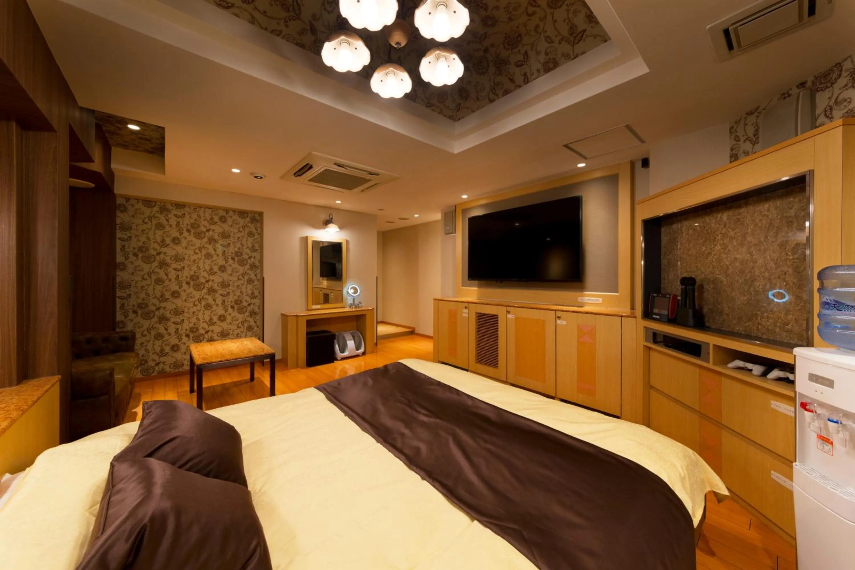 Bed in Hotel Luna Ikeda (Adult Only)