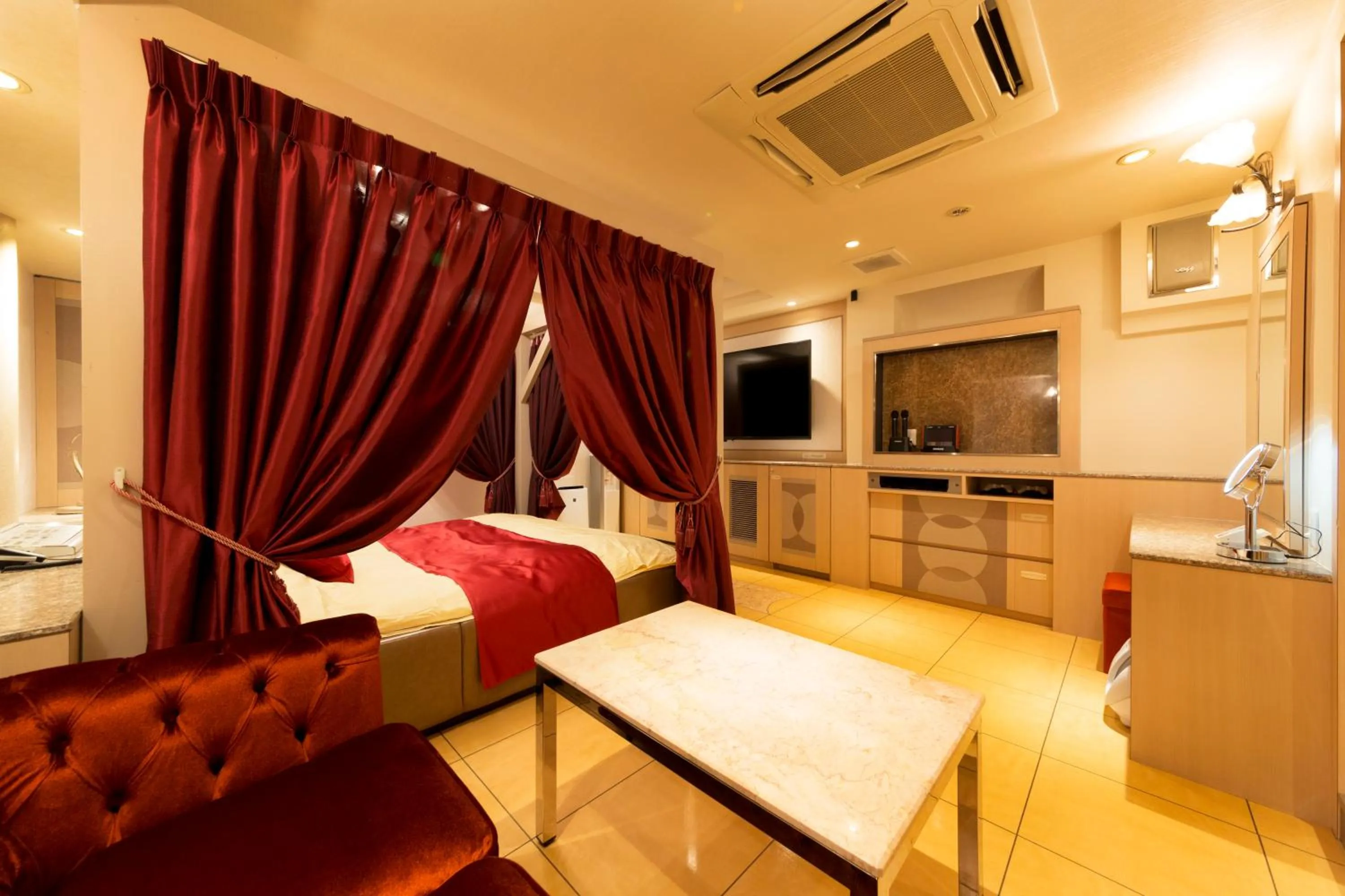 Bed in Hotel Luna Ikeda (Adult Only)