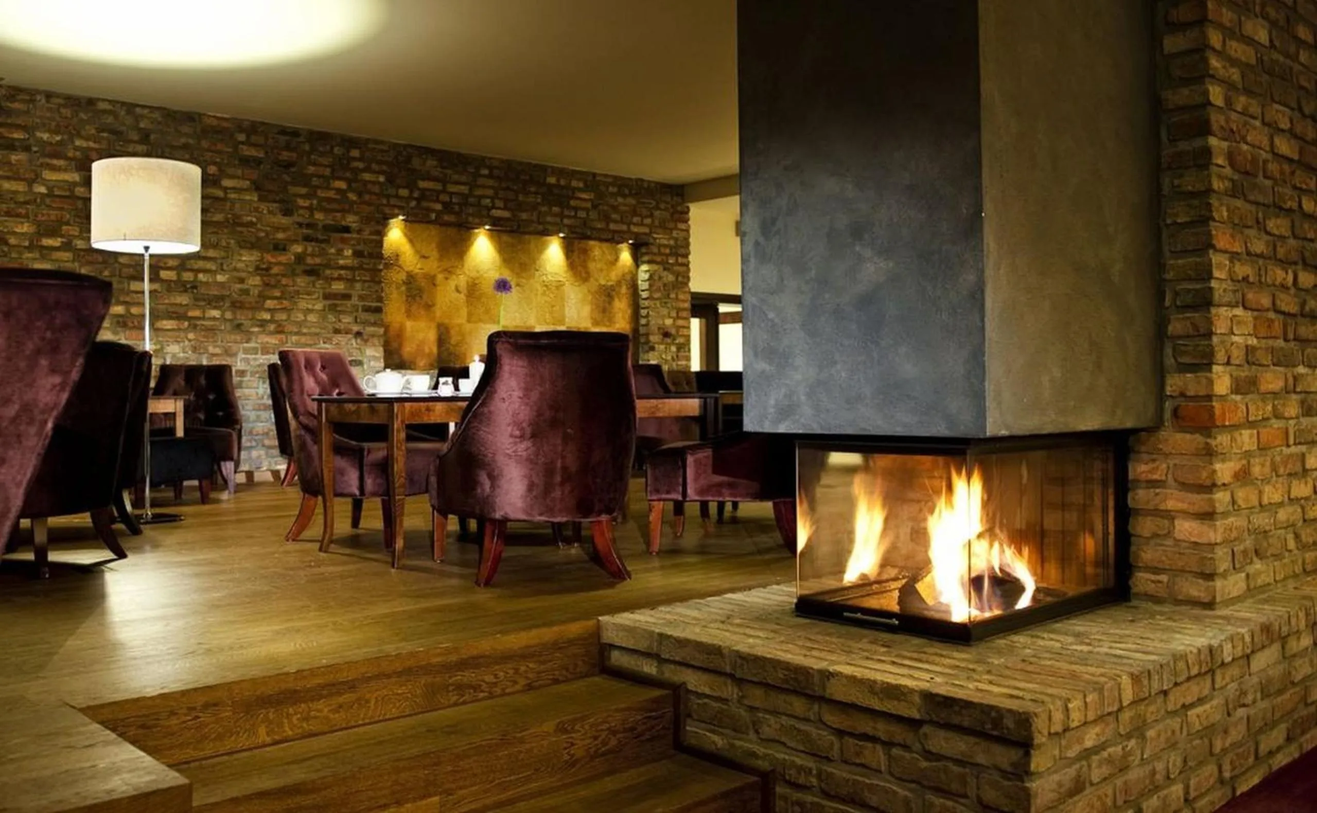 Communal lounge/ TV room in Hotel Remes