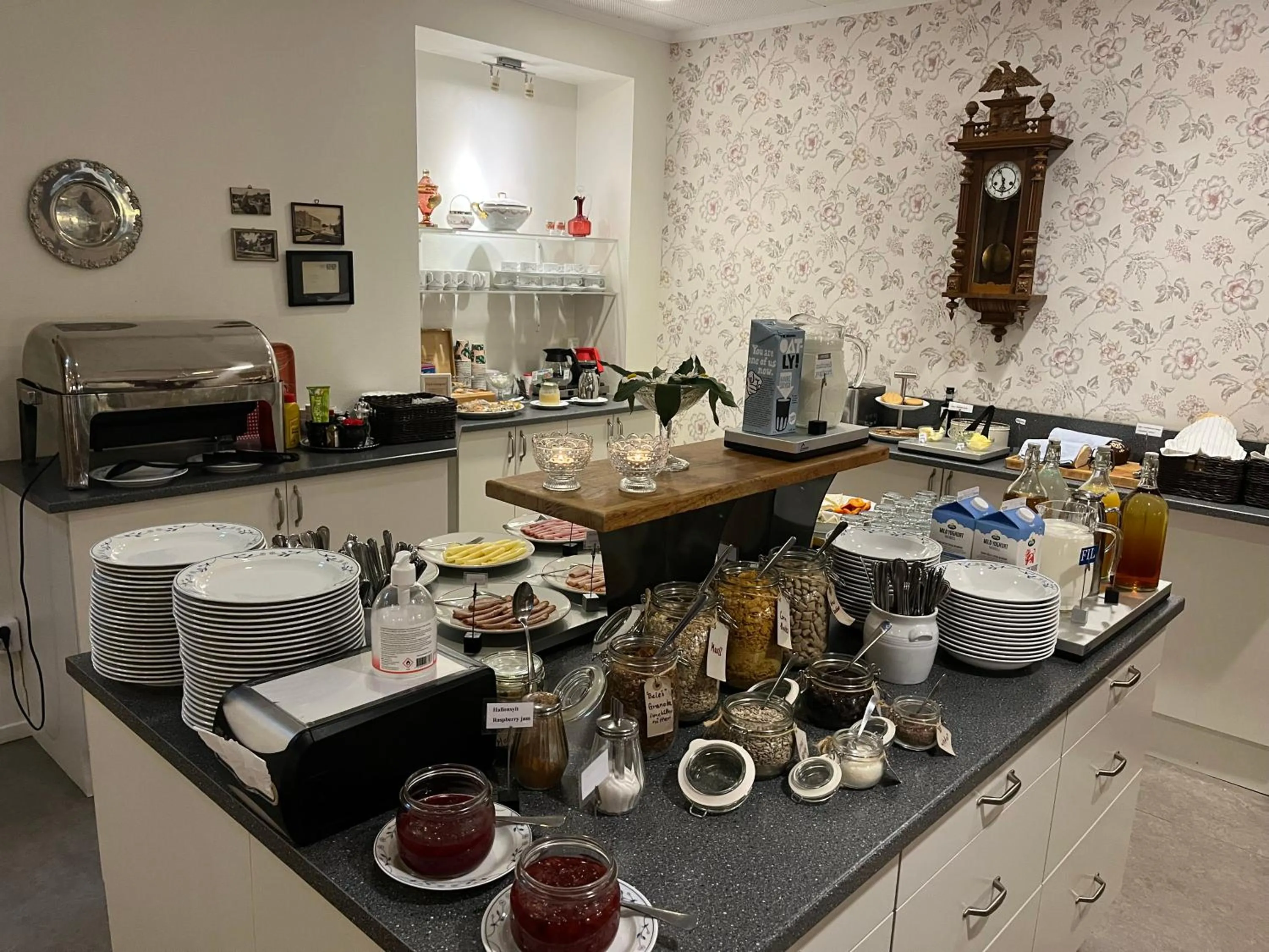 Buffet breakfast in Hotell Bele