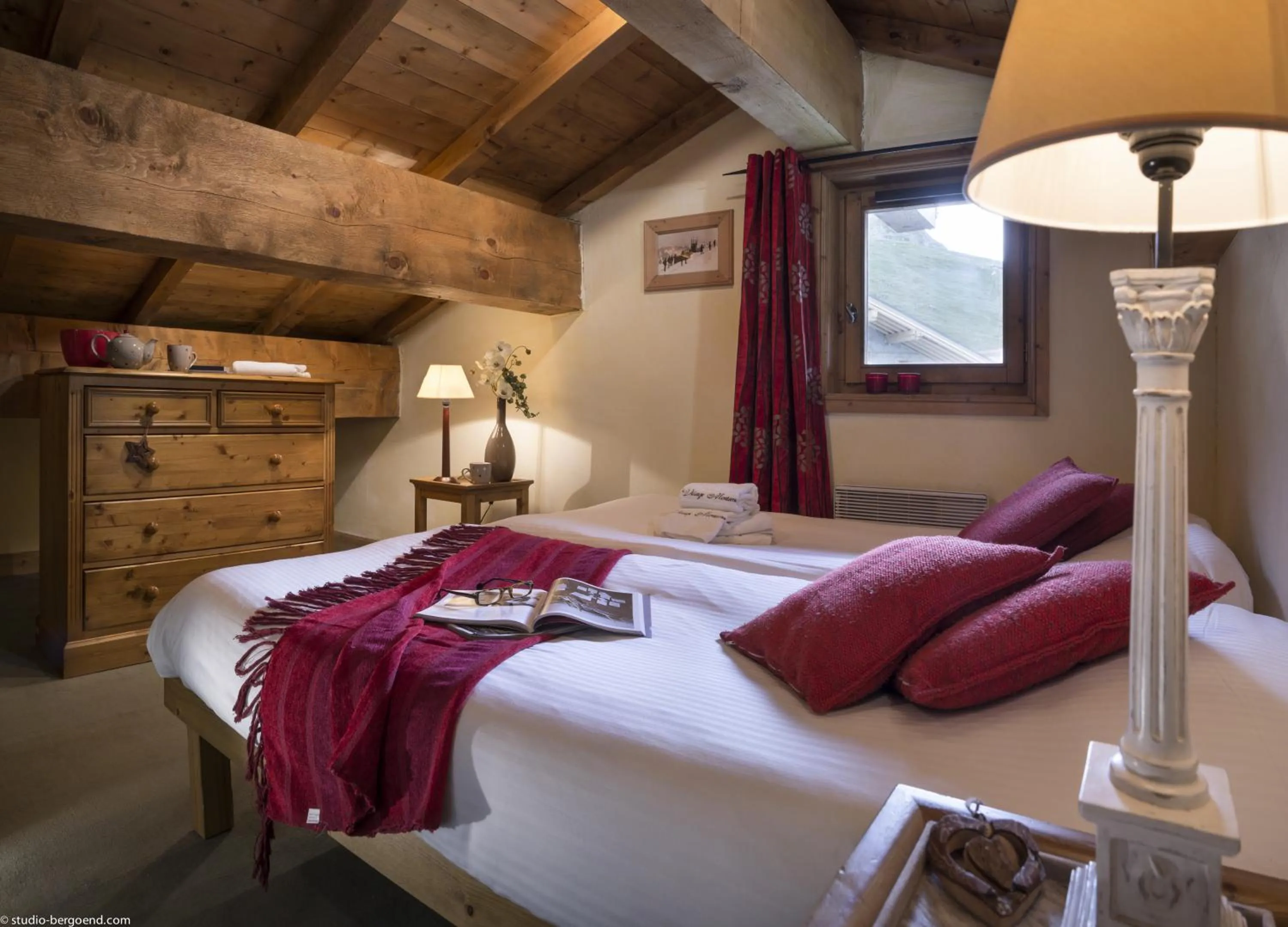 Bed in Résidences Village Montana by Les Etincelles