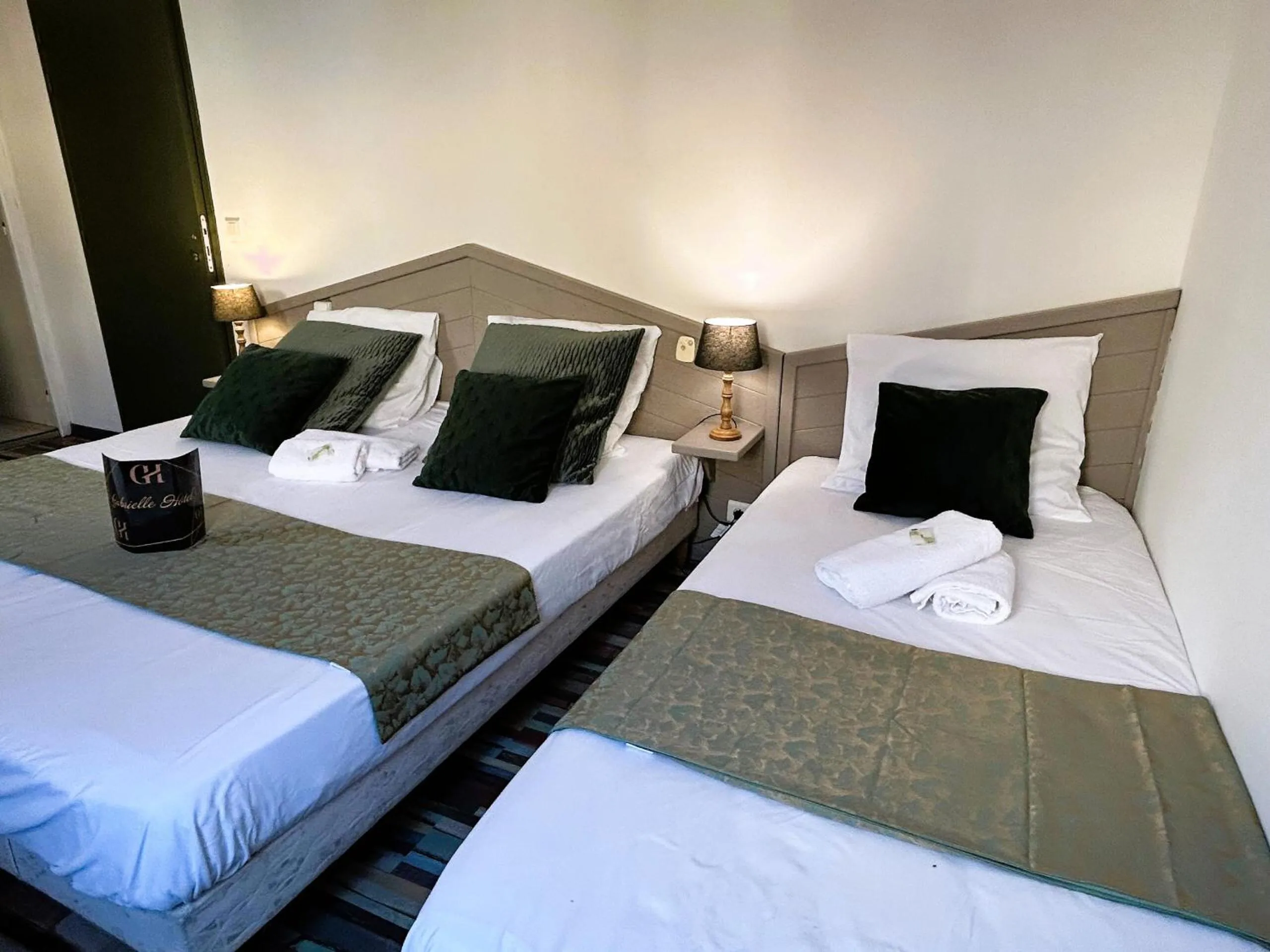 Bedroom, Bed in Gabrielle hôtel