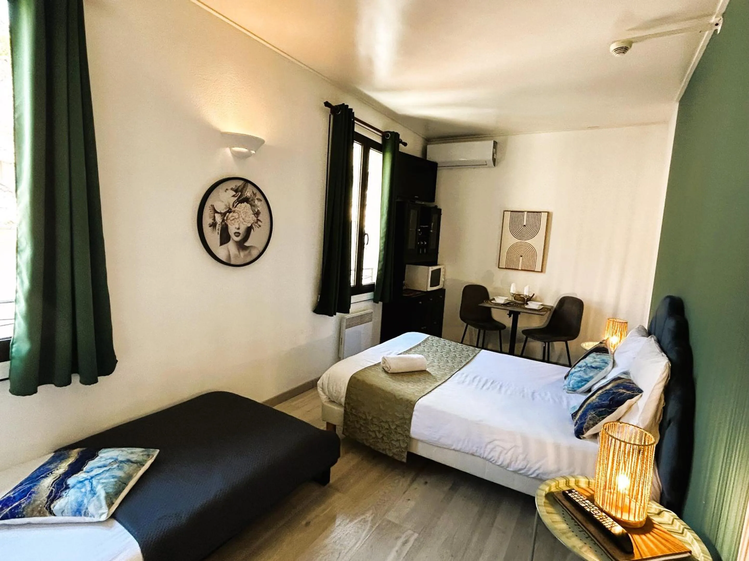 Bedroom, Bed in Gabrielle hôtel