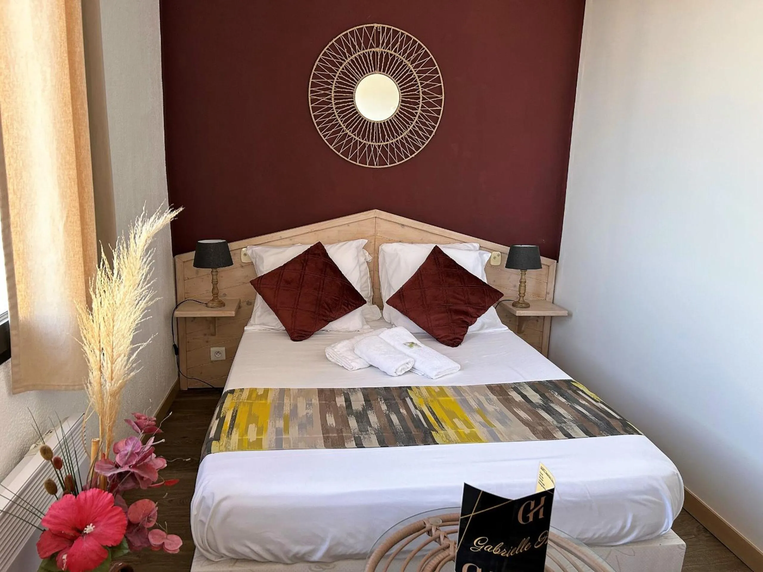 Bedroom, Bed in Gabrielle hôtel