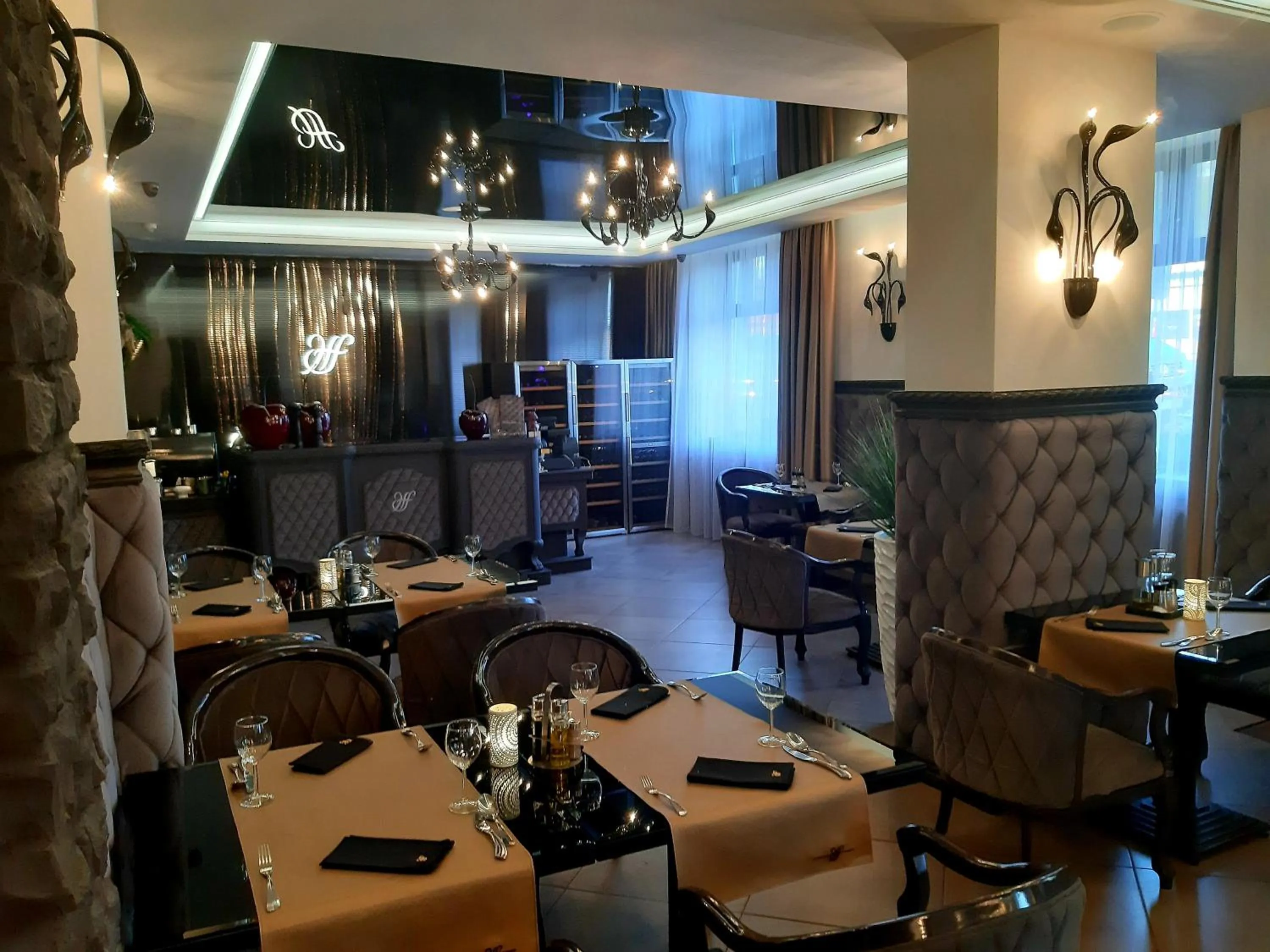 Food and drinks in Hotel Fado