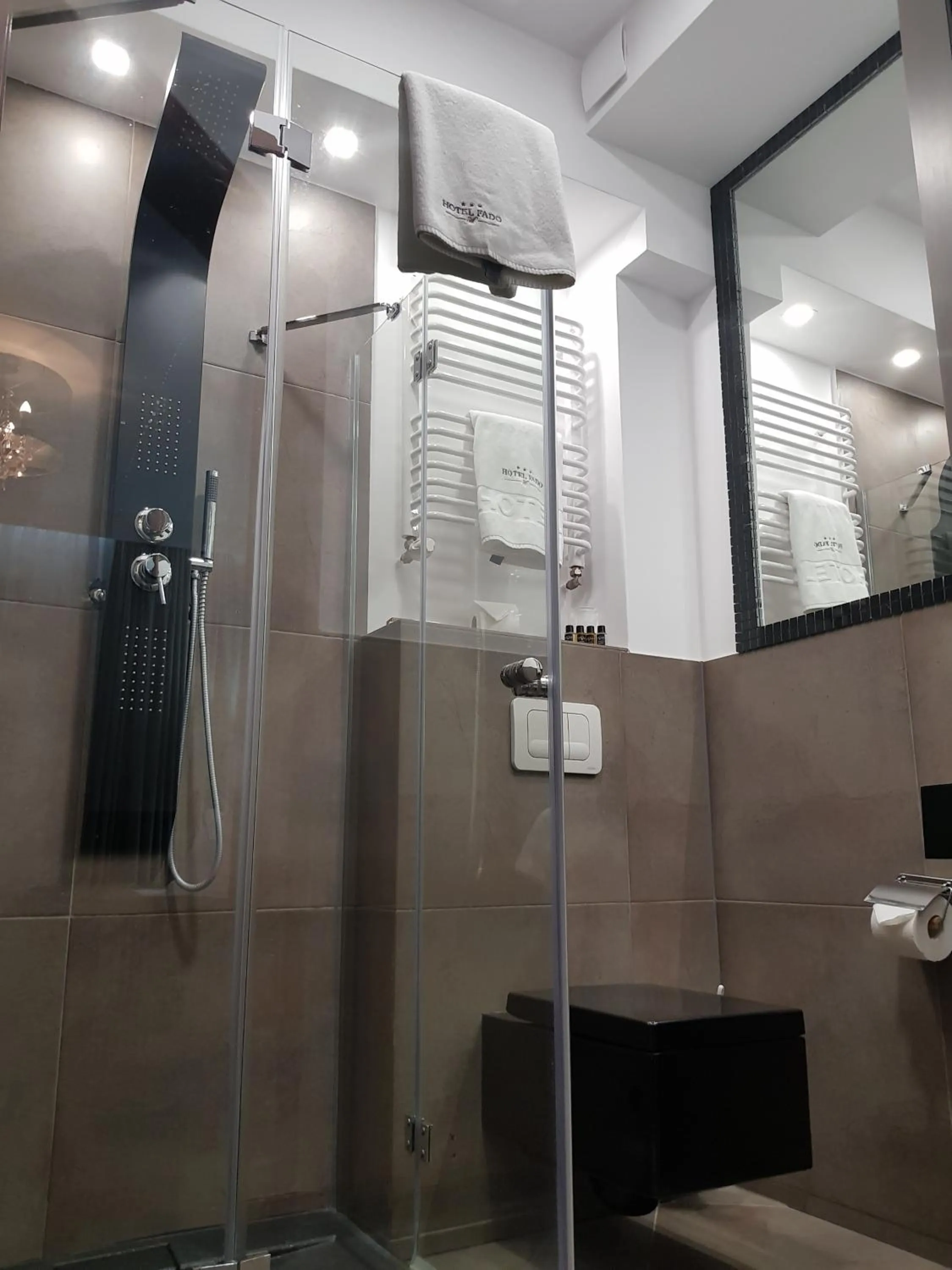 Bathroom in Hotel Fado