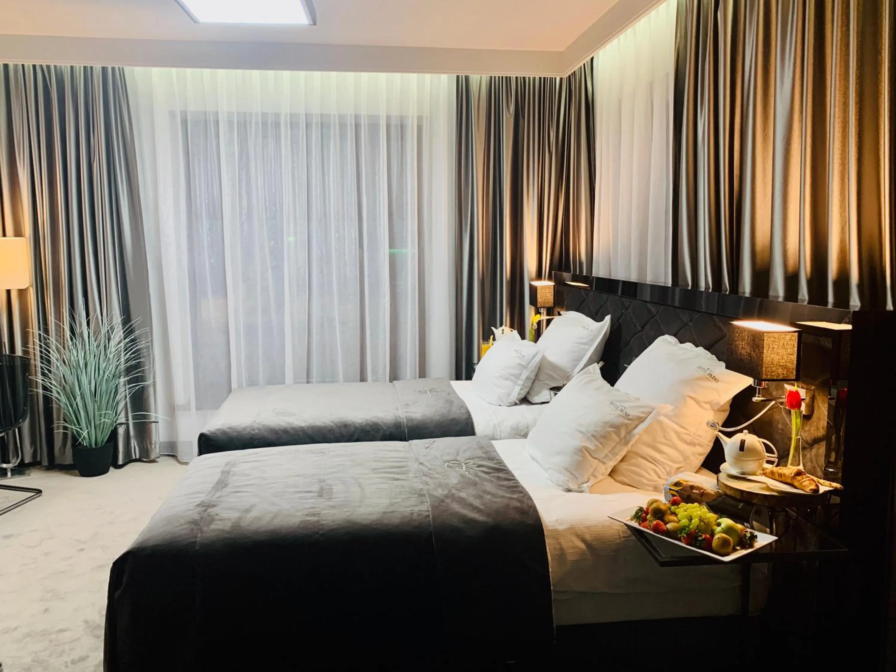 Seating area, Bed in Hotel Fado