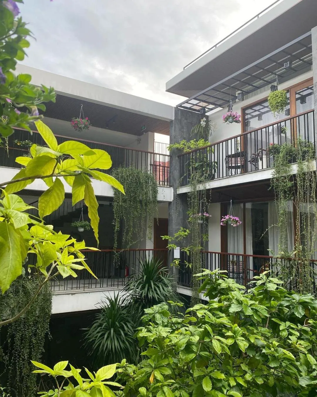 Tam House Villa Hotel