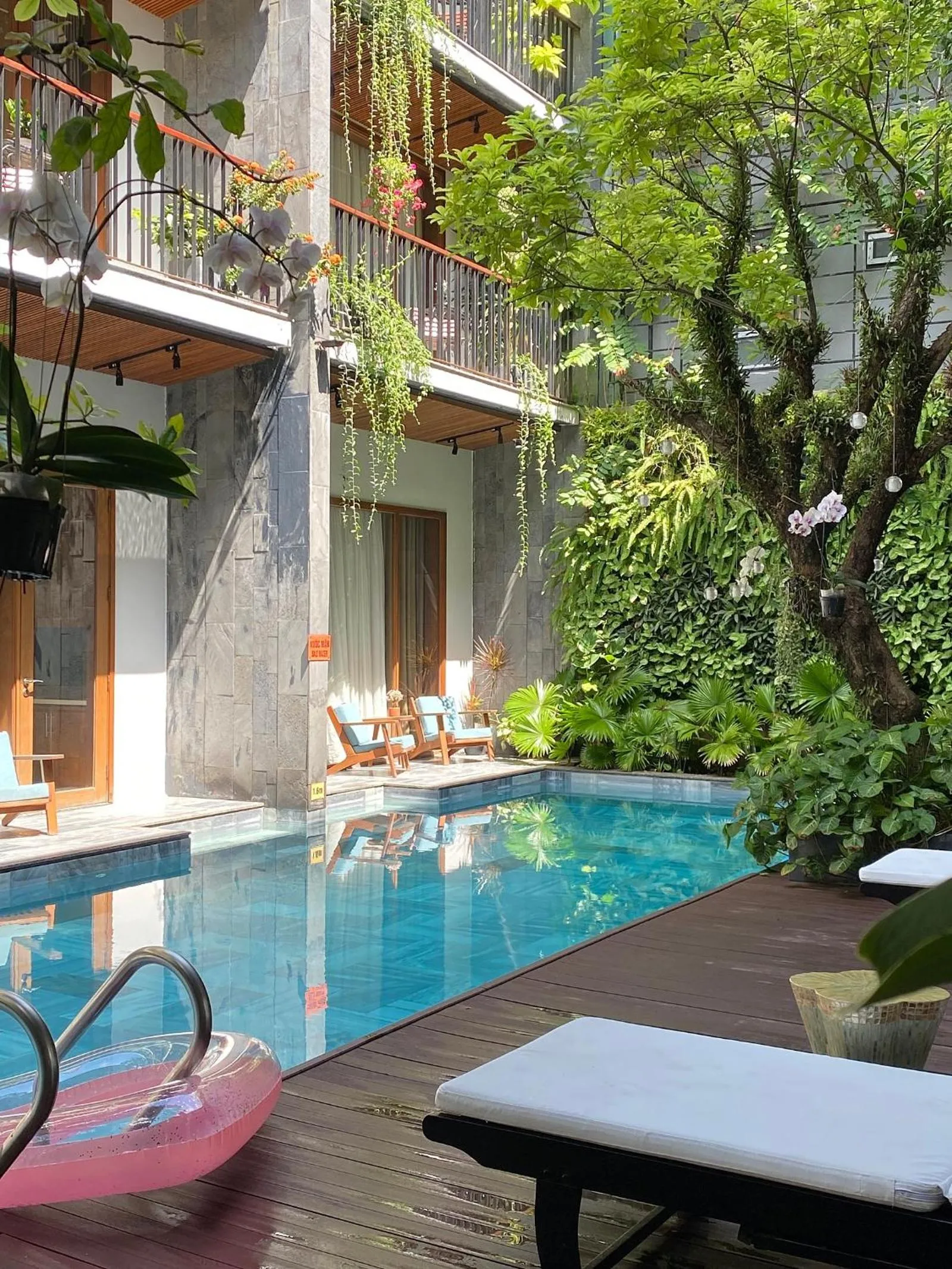 Tam House Villa Hotel