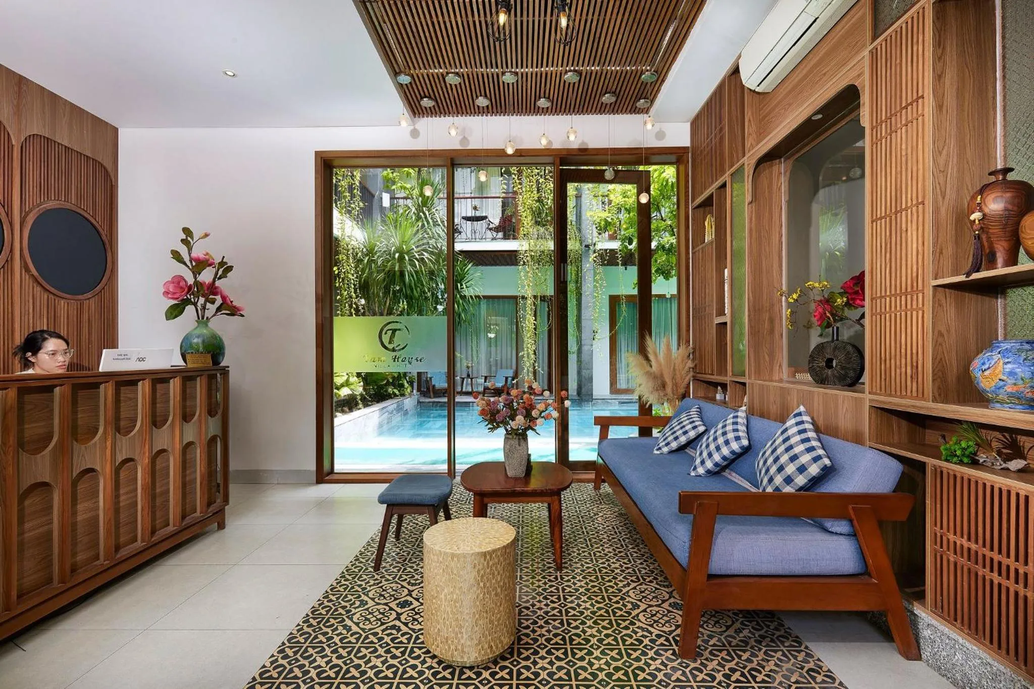 Tam House Villa Hotel