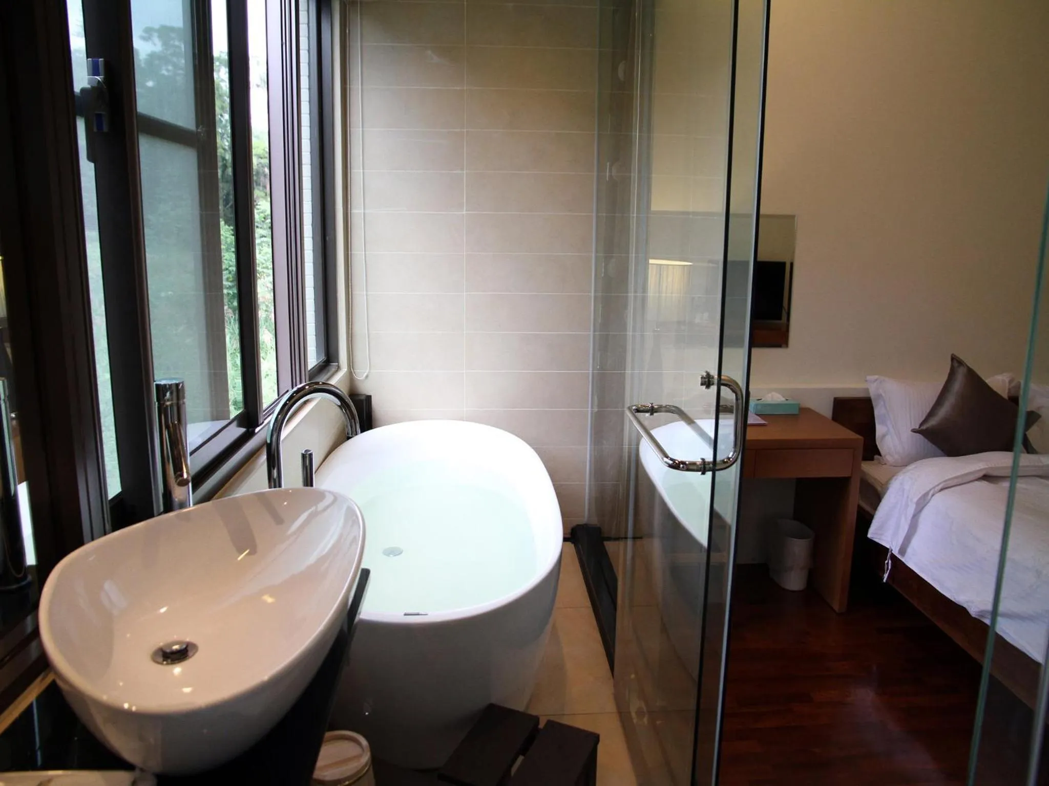 Bathroom, Bed in Peace Area Hot Spring Hotel