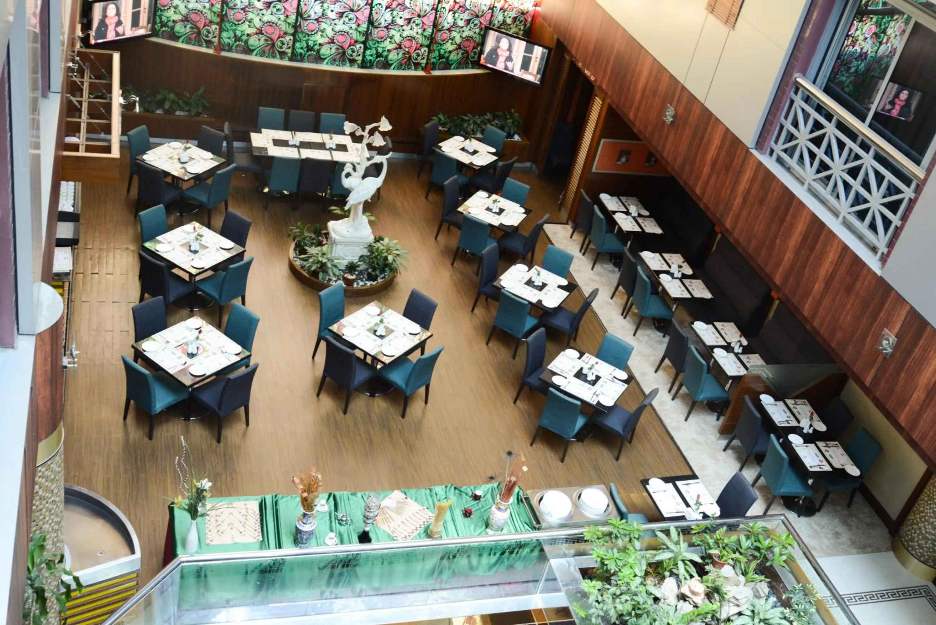 Restaurant/places to eat in Fortune Grand Hotel