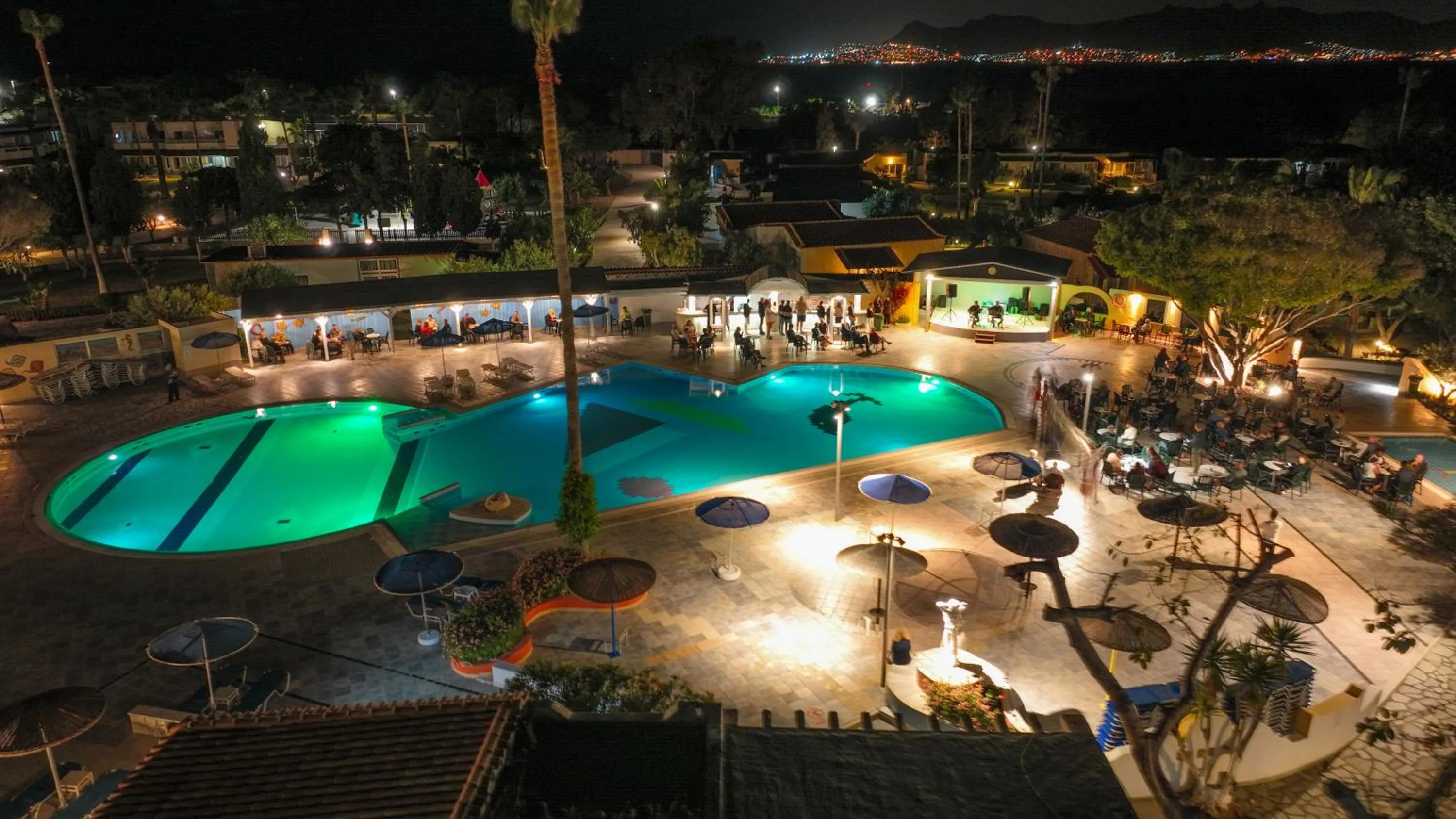 Night in Atlantis Hotel