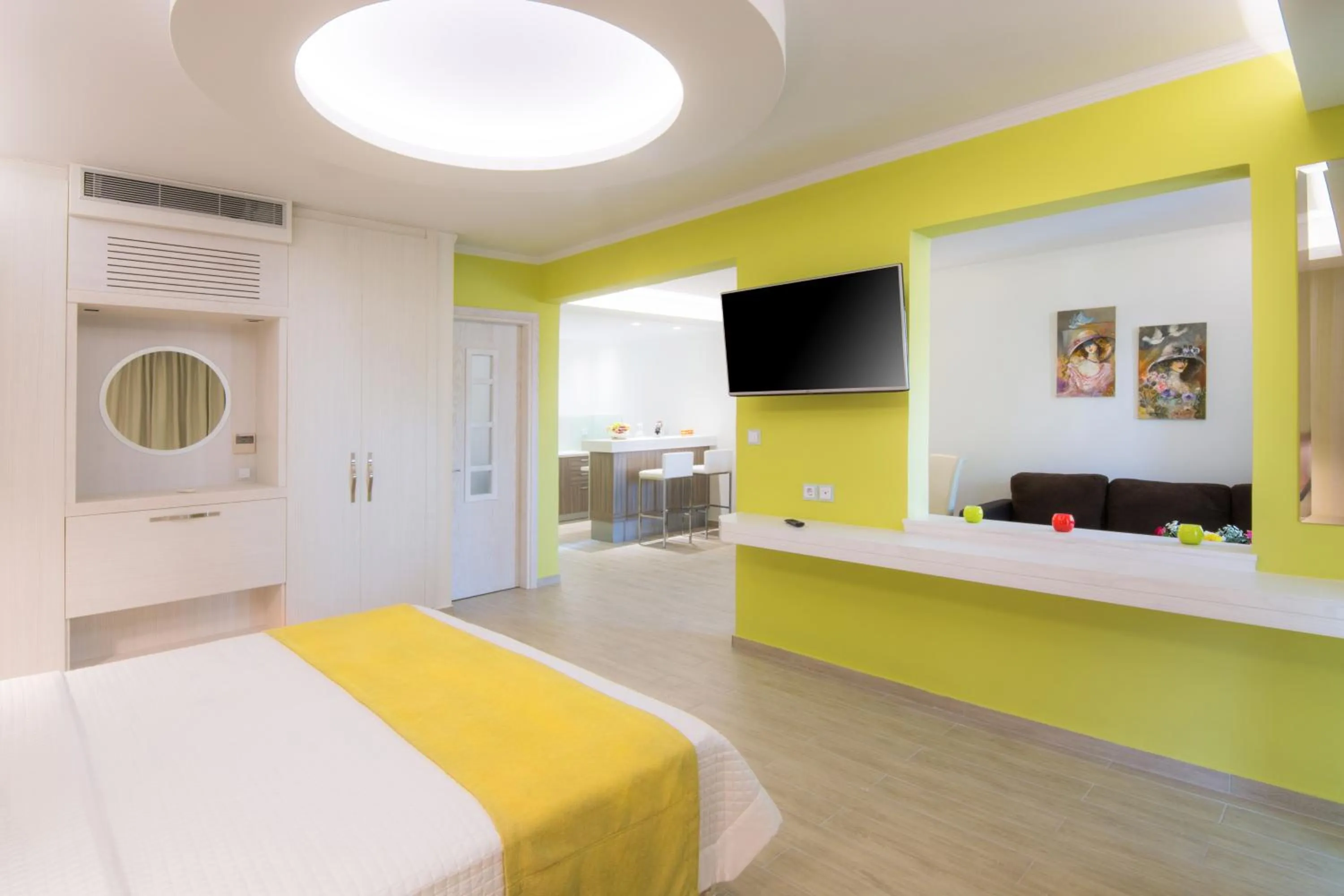 Bed in Atlantis Hotel